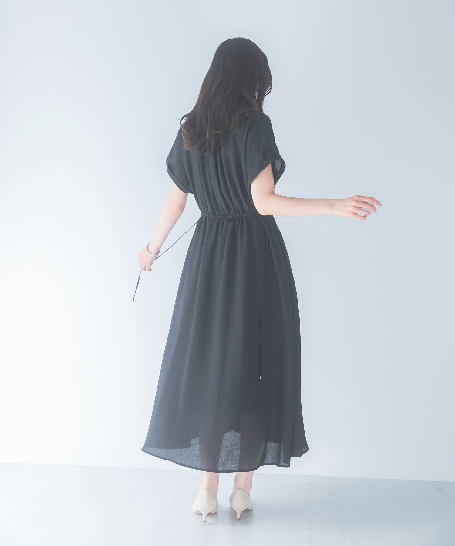 URBAN RESEARCH ROSSO「ウォッシャブルセミシアー2WAYネックワンピース」|ワンピース|