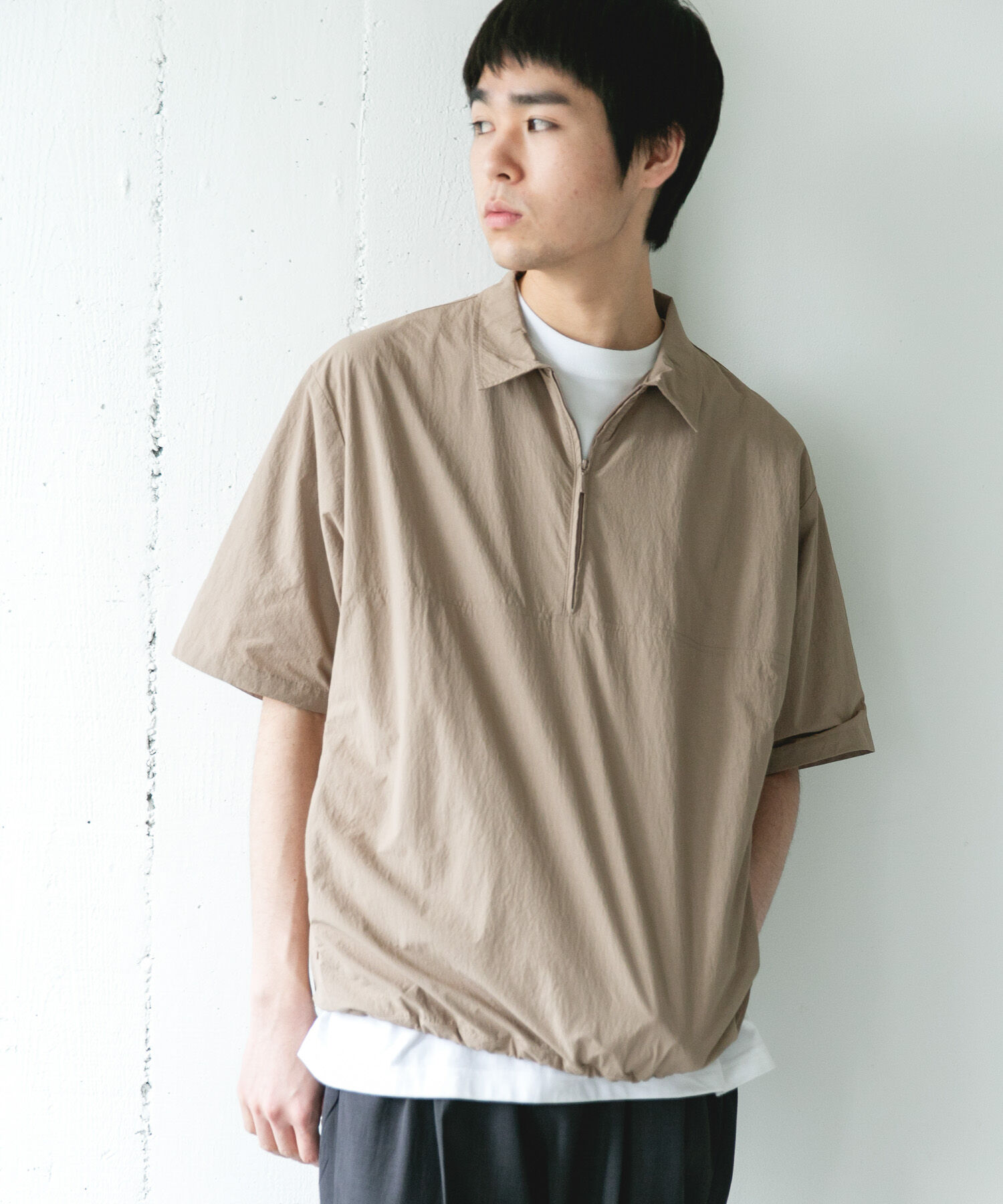 URBAN RESEARCH DOORS「『UVカット』フルダルナイロンハーフジップアクティブプルオーバー」|シャツ・ブラウス|ベージュ
