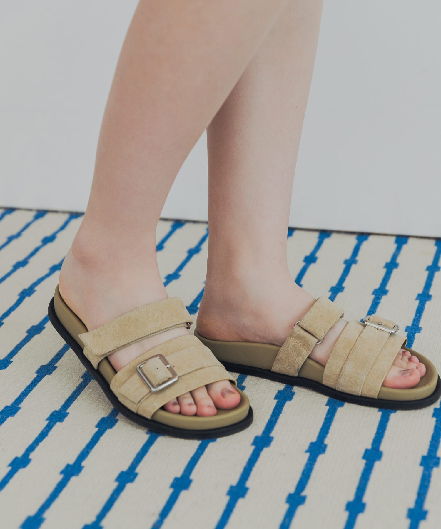 URBAN RESEARCH「バックルベルトフットベットサンダル」|サンダル|ベージュ