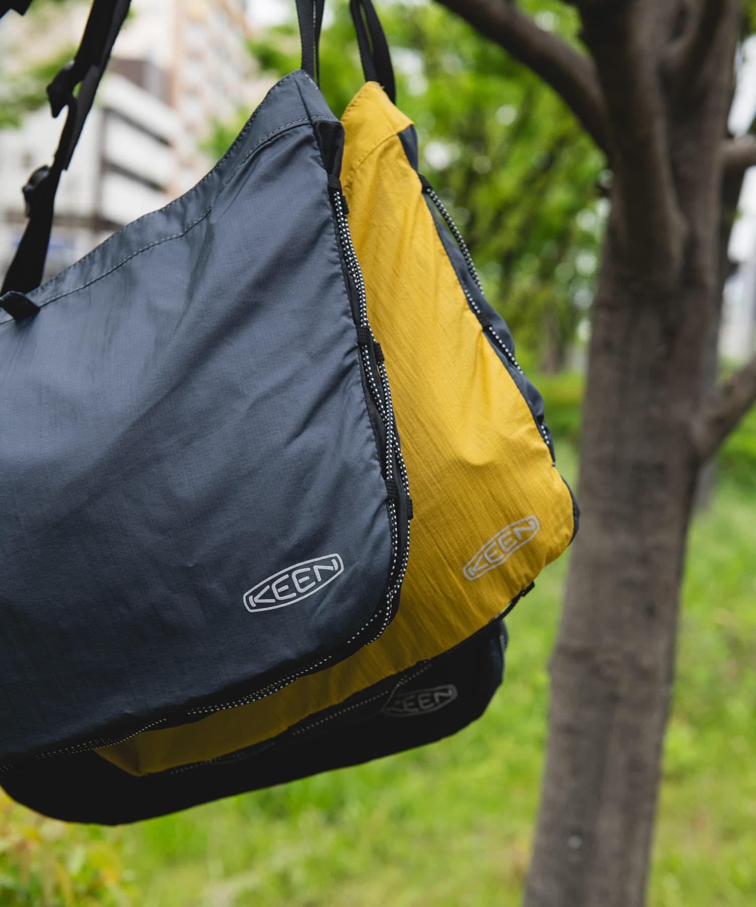 URBAN RESEARCH DOORS「『別注』KEEN&times;DOORS　NYLON SHELL SHOULDER」|ショルダー・メッセンジャー|