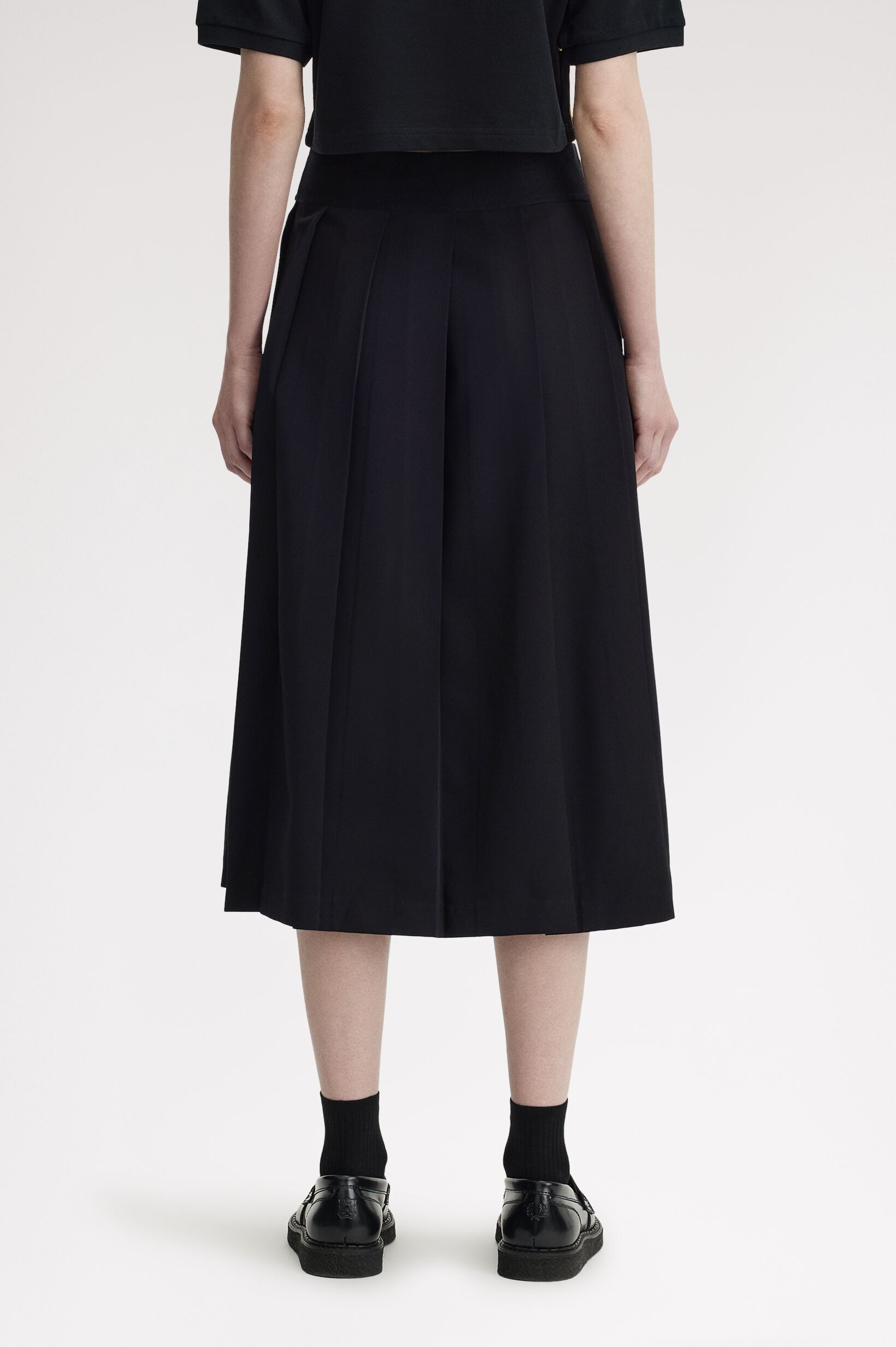 FRED PERRY 「Tape Detail Pleated Midi Skirt」|スカート|