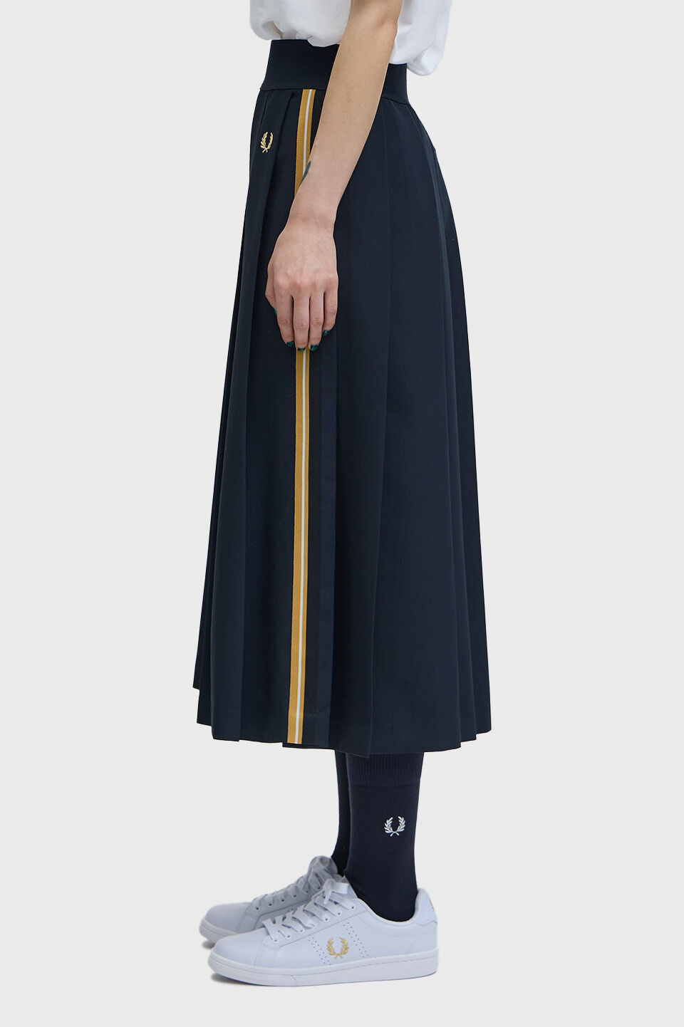 FRED PERRY 「Tape Detail Pleated Midi Skirt」|スカート|