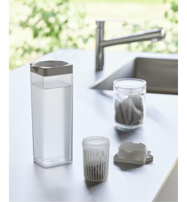 journal standard Furniture「《WEB限定》【tower/タワー】倒して置ける冷水筒 ティーバッグ入れ付き」|食器・キッチングッズ|