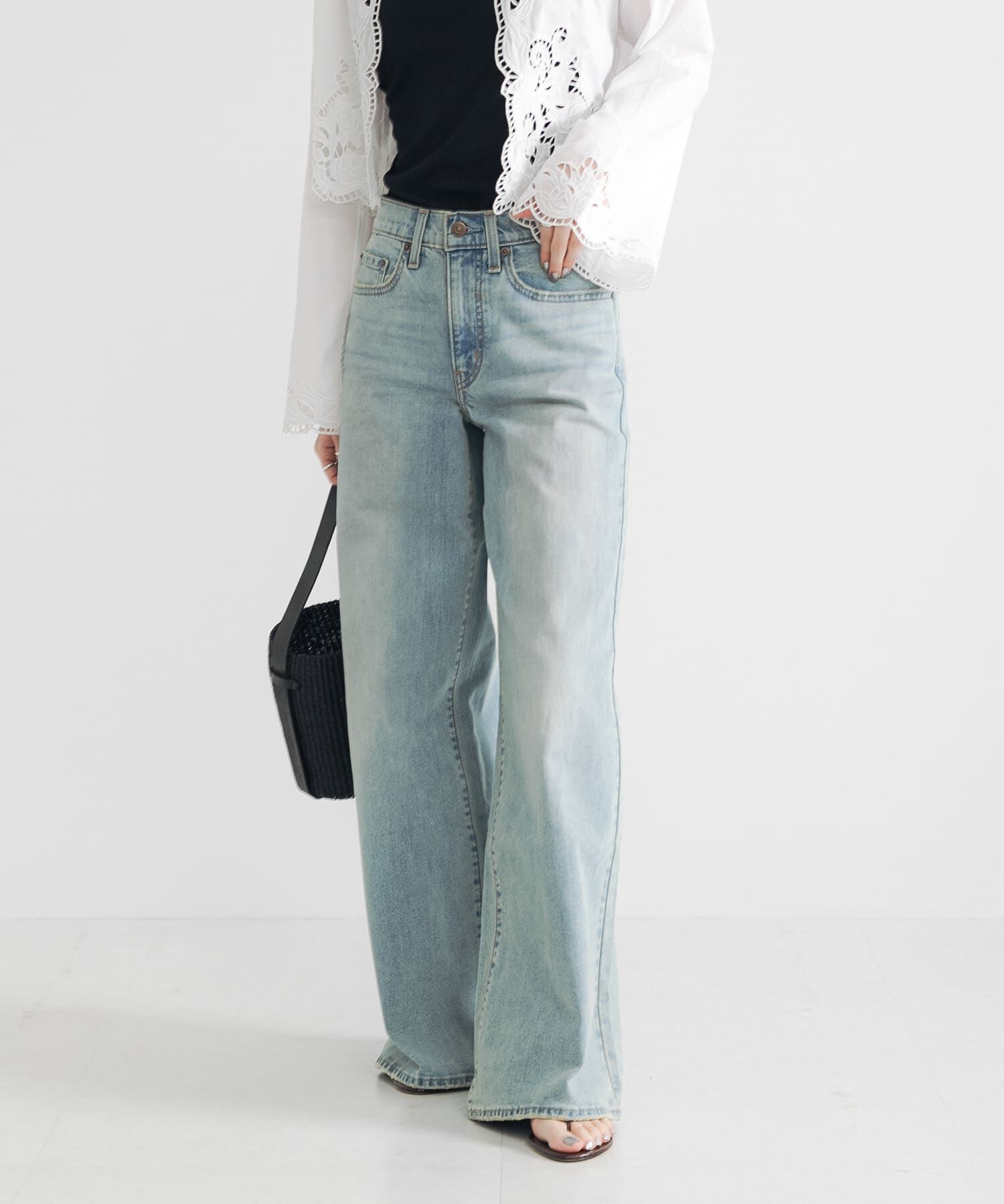 URBAN RESEARCH「Levi&rsquo;s　Exclusive 728 HR WIDE LEG」|デニム|ライトインディゴブル