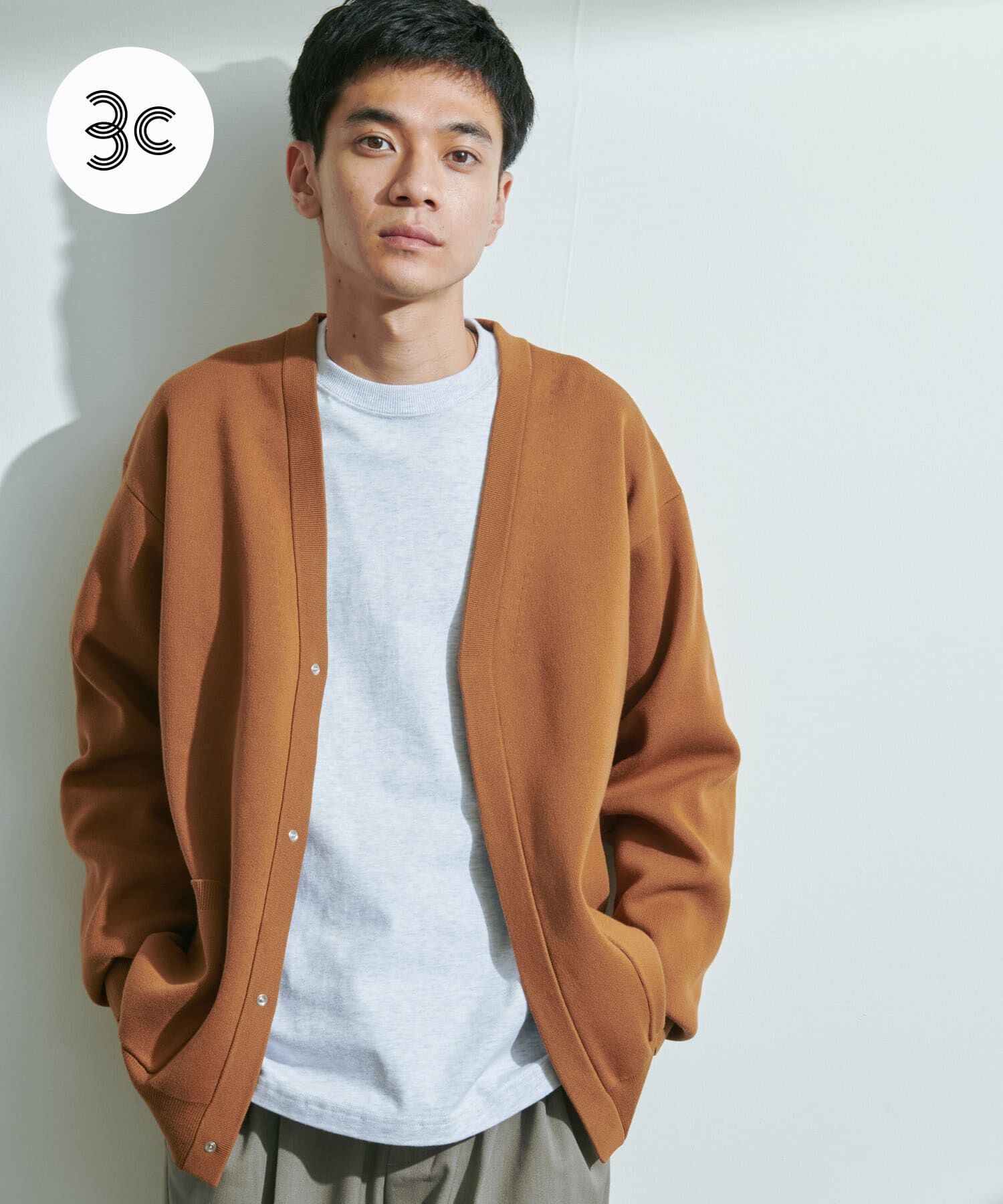 URBAN RESEARCH DOORS「『UR TECH Renew Knit』Vネックカーディガン」|カーディガン|ブラウン系その他