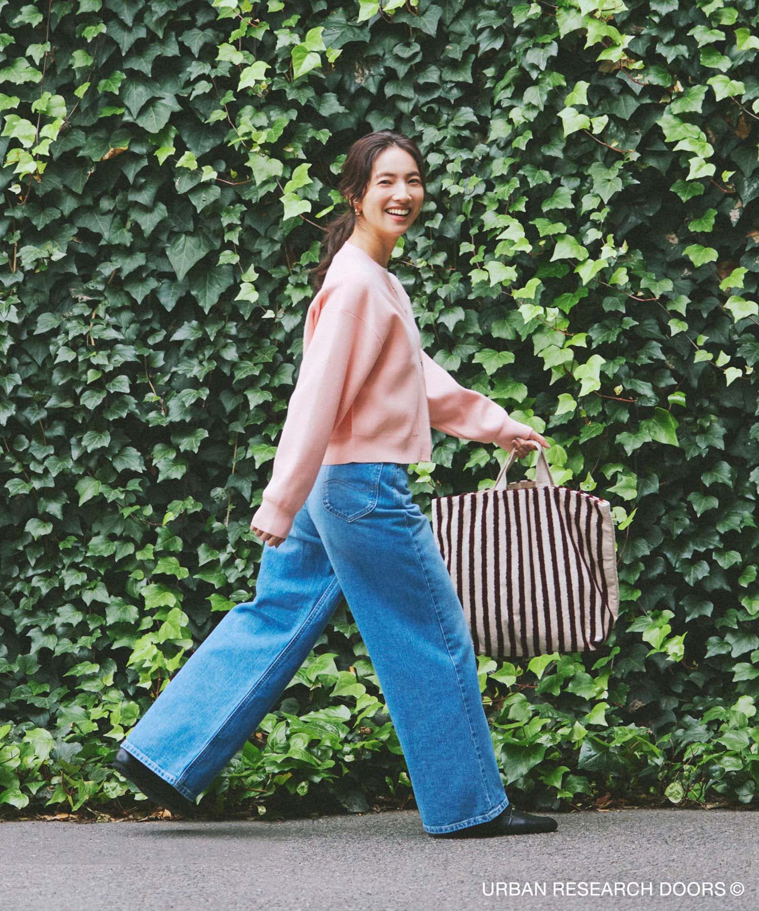 URBAN RESEARCH DOORS「『仁村紗和さん着用』『UR TECH Renew Knit』VネックZIPカーディガン」|カーディガン|