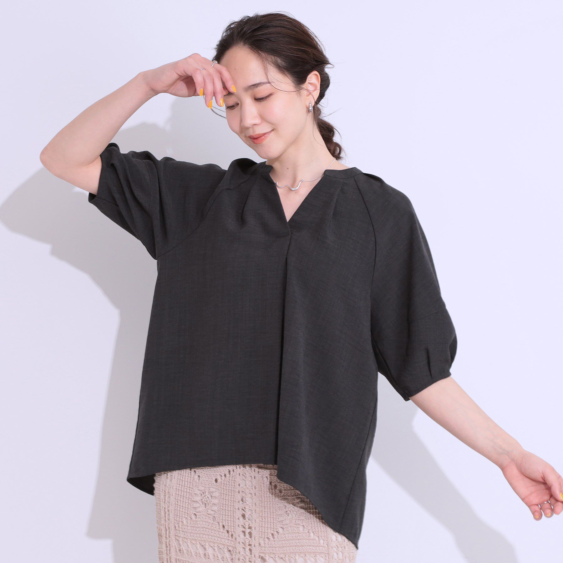 SHOO･LA･RUE「【洗える/S-LL】洗濯後しわになりにくい 5分袖スキッパーブラウス」|シャツ・ブラウス|