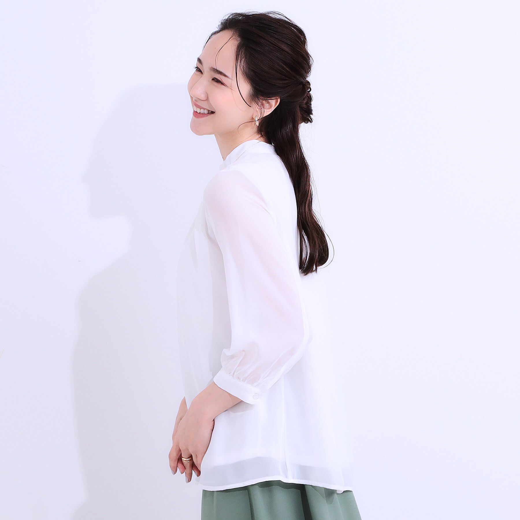 SHOO･LA･RUE「【S-LL】首元ギャザーが大人上品な シフォンブラウス」|シャツ・ブラウス|