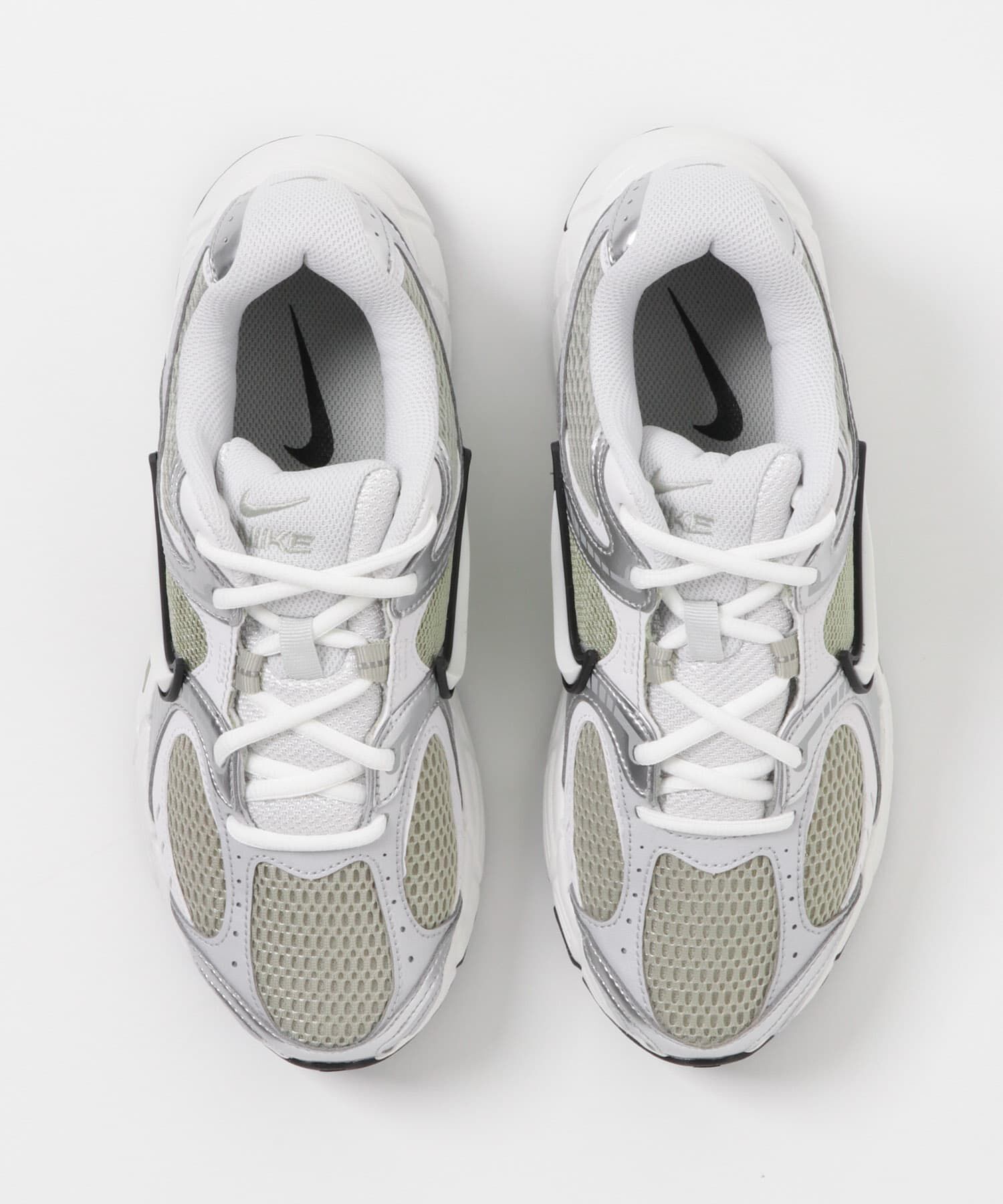 URBAN RESEARCH DOORS「NIKE　V5 RNR」|スニーカー|