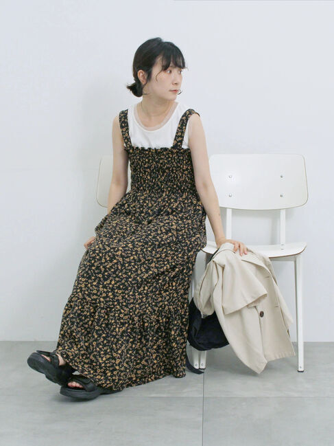 Samansa Mos2 blue「花柄シャーリングワンピース」|ワンピース|ブラック
