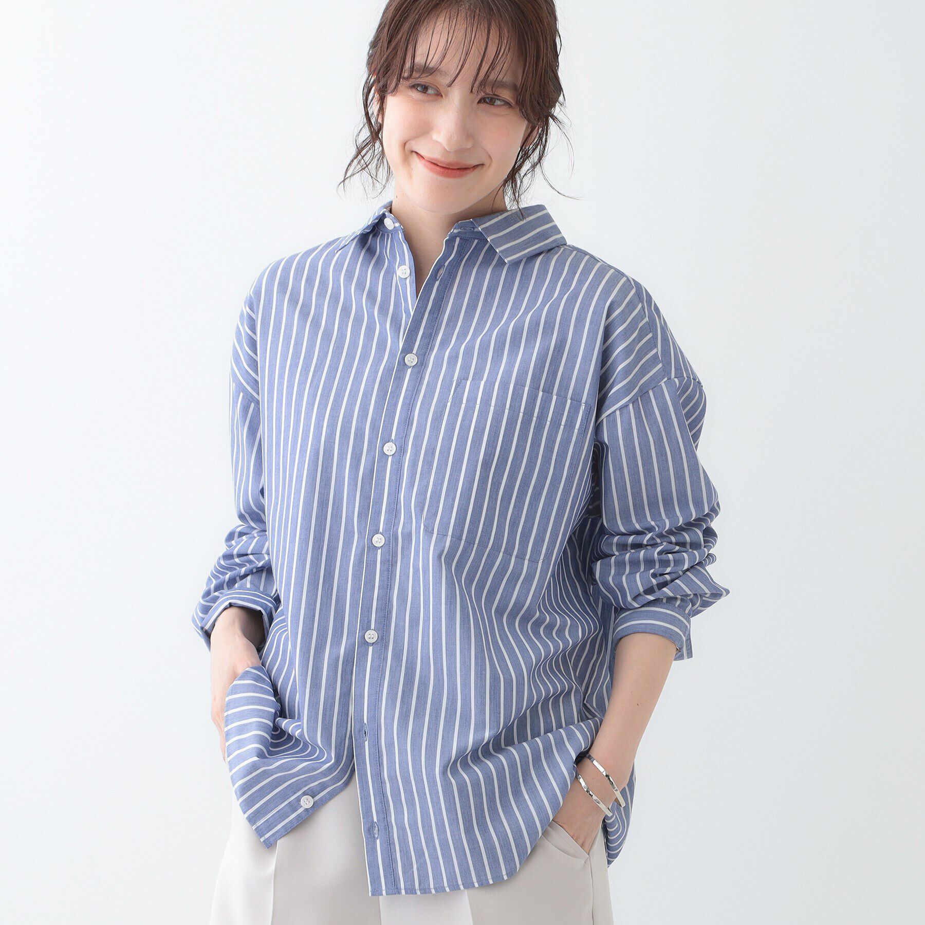 SHOO･LA･RUE「【洗える/S-LL】シーズン問わず合わせやすい ベーシックカラーシャツ」|シャツ・ブラウス|ブルー(392)