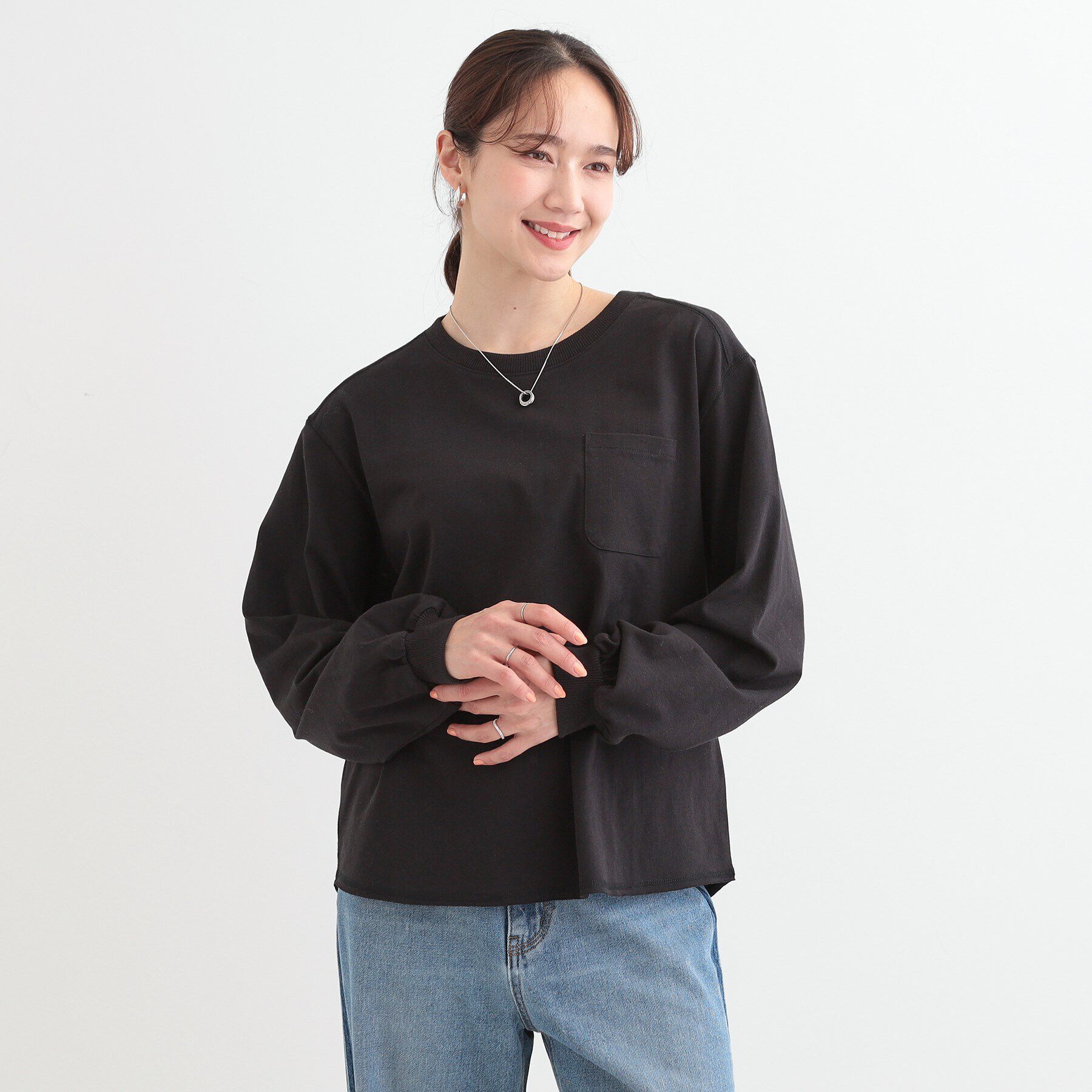 SHOO･LA･RUE「【洗える/S-LL】一枚でもレイヤードでも ラウンドヘムポケット付きロンT」|Tシャツ・カットソー|