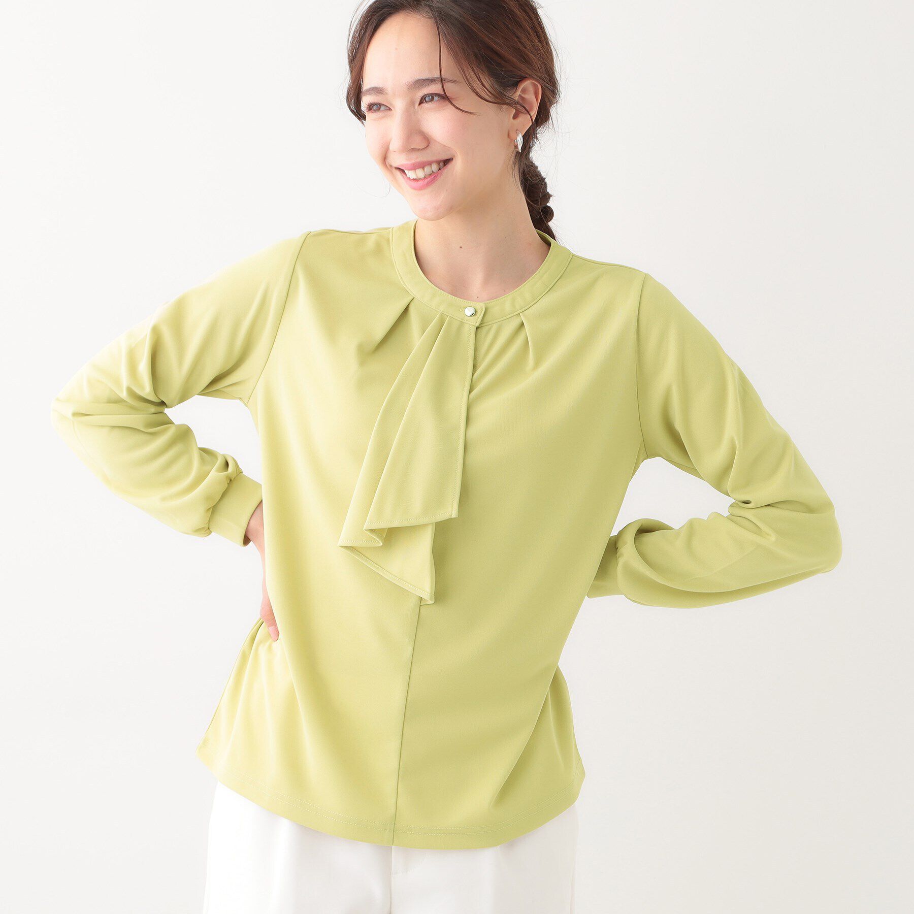 SHOO･LA･RUE「【洗える/S-LL/洗濯後しわになりにくい】ブラウス見えボウタイ風トップス」|Tシャツ・カットソー|ライトグリーン(02