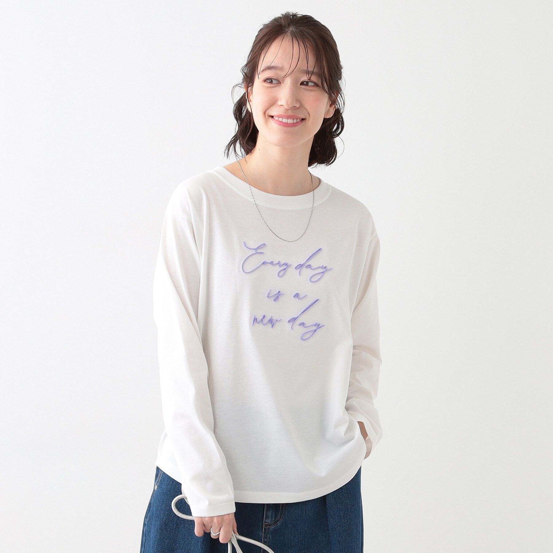 SHOO･LA･RUE「【S-LL】ロゴの立体感が魅力 ブラシ刺繍ロンT」|Tシャツ・カットソー|
