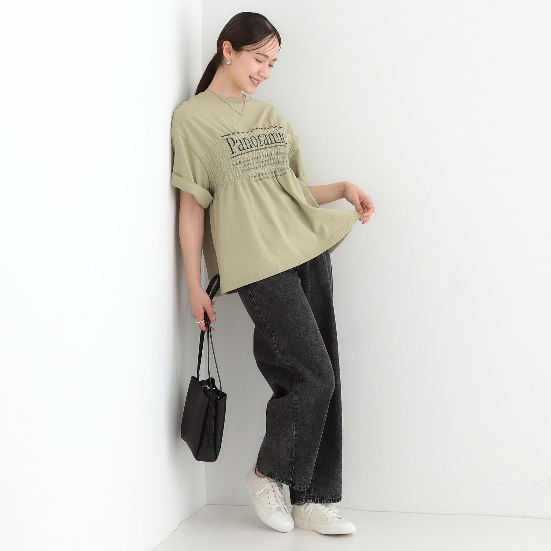 SHOO･LA･RUE「胸シャーリング ロゴTシャツ」|Tシャツ・カットソー|