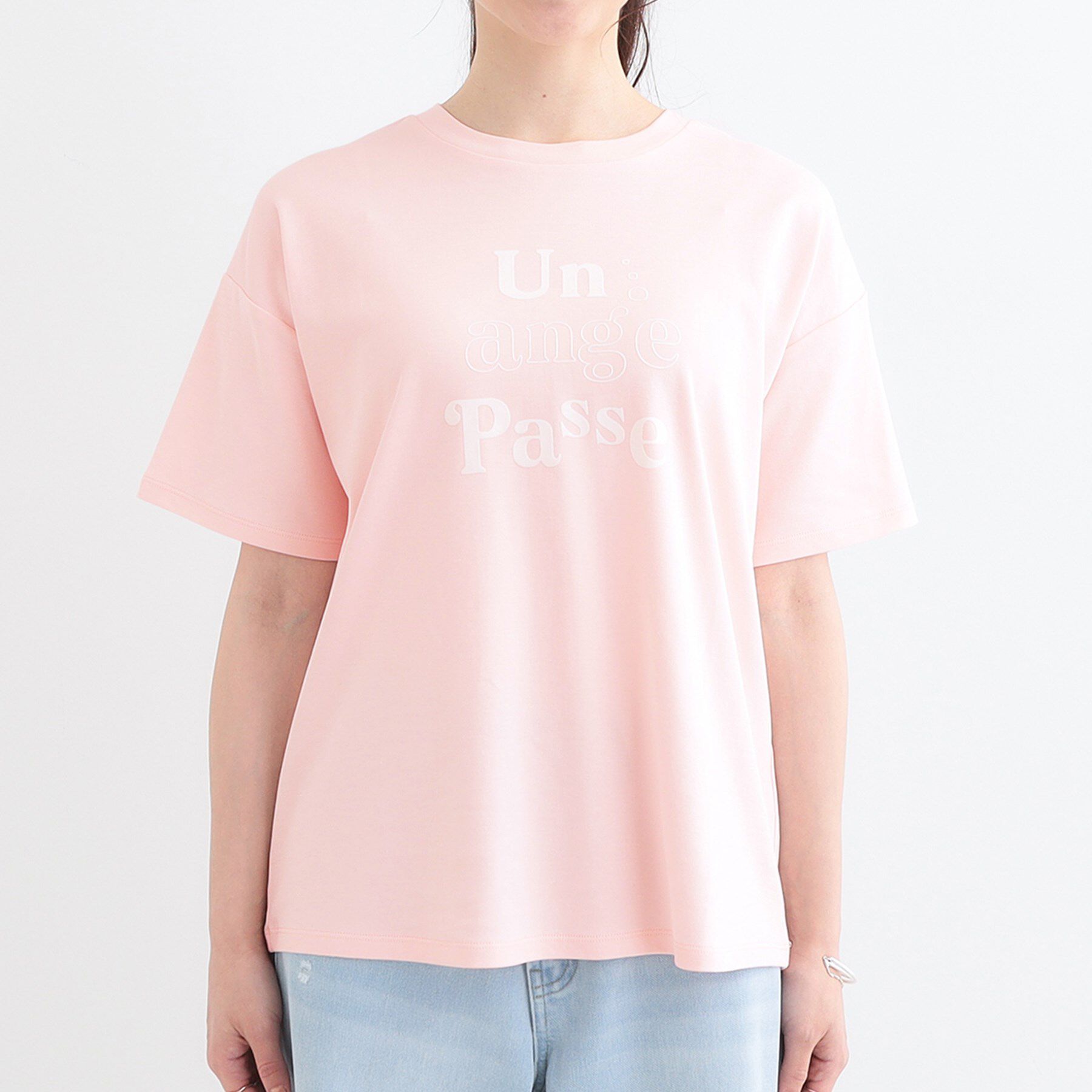 SHOO･LA･RUE「【S-LL】大人のきれいめカジュアルに フロッキーロゴTシャツ」|Tシャツ・カットソー|