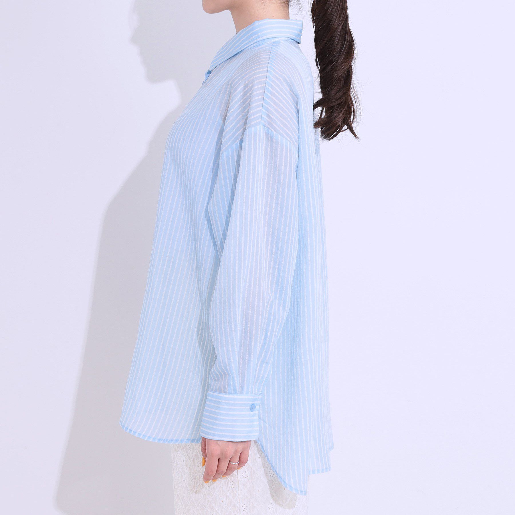SHOO･LA･RUE「大人の抜け感コーデに シアーストライプ BIGシャツ」|シャツ・ブラウス|