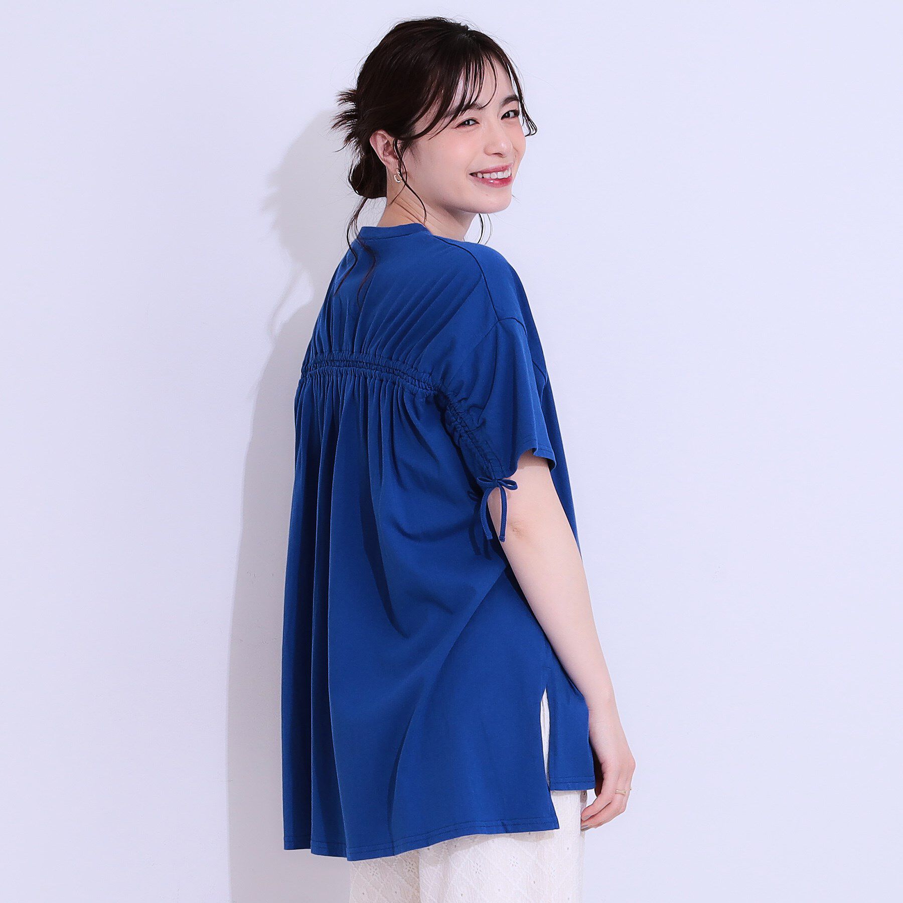 SHOO･LA･RUE「ヒップが隠せる バックシャーリング チュニックTシャツ」|チュニック|