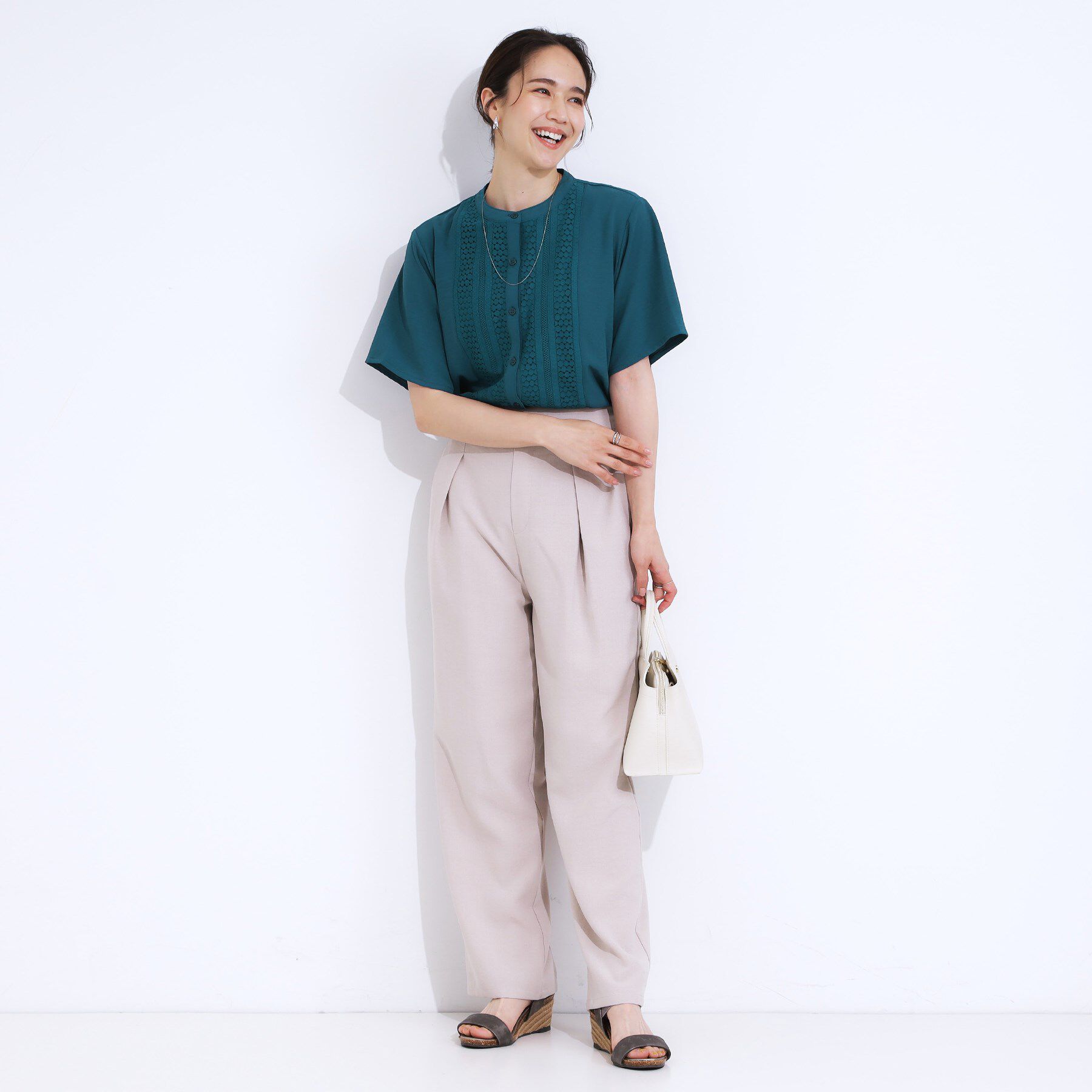 SHOO･LA･RUE「【S-LL】さらりと大人上品 レース切替半袖ブラウス」|シャツ・ブラウス|