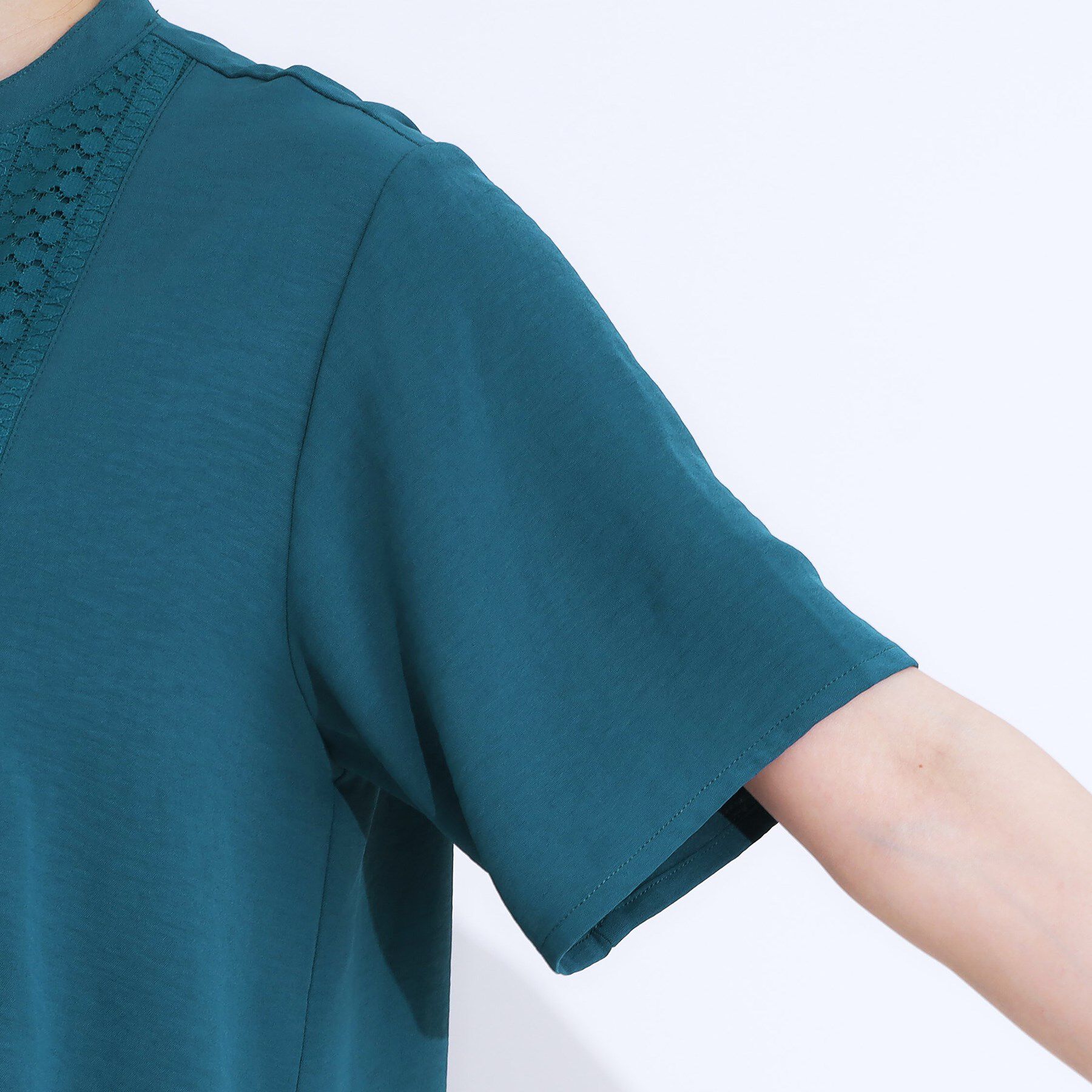 SHOO･LA･RUE「【S-LL】さらりと大人上品 レース切替半袖ブラウス」|シャツ・ブラウス|