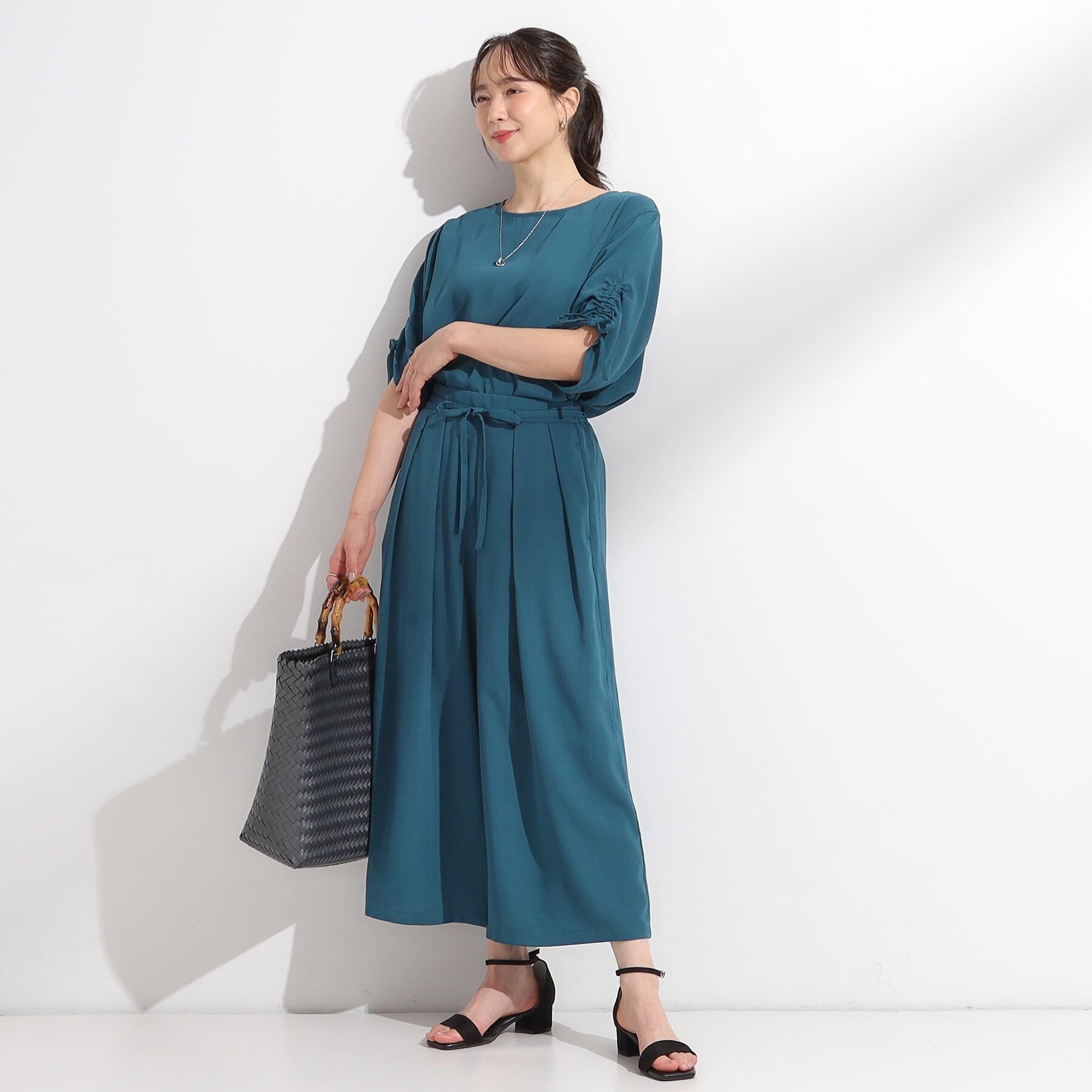 SHOO･LA･RUE「【セットアップ可/洗える/S-LL】お袖シャーリング 麻調5分袖ブラウス」|シャツ・ブラウス|
