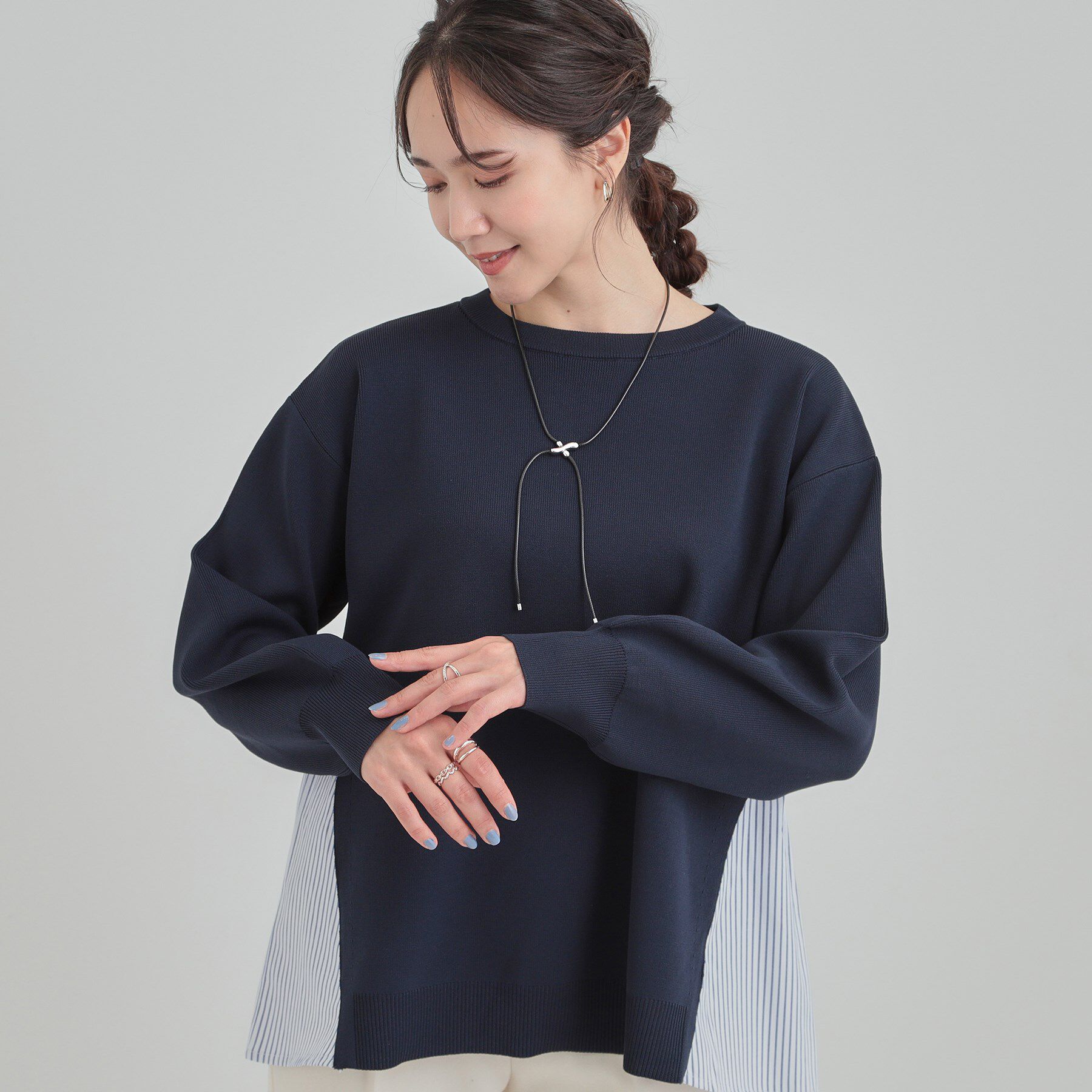SHOO･LA･RUE「【洗濯機可/S-LL/体型カバー】横姿もきれい見え スポンディッシュ Aライントップス」|ニット・セーター|ネイビー(094)