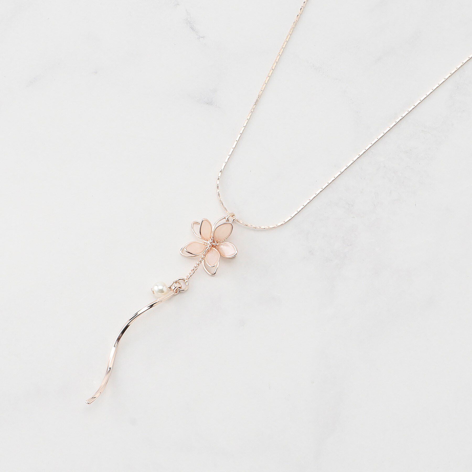 SHOO･LA･RUE「フラワーモチーフY字ネックレス」|ネックレス|