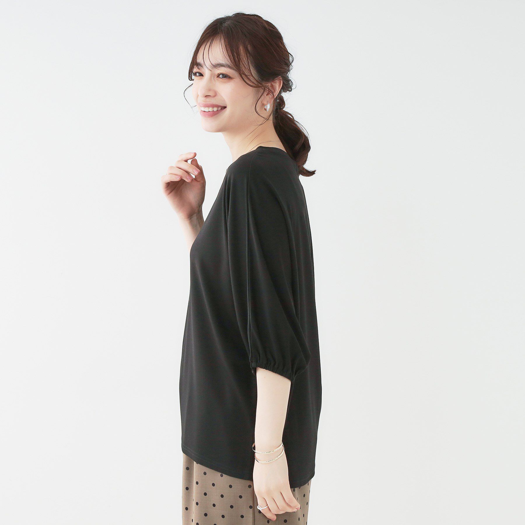 SHOO･LA･RUE「【ひんやり/UV/二の腕カバー】肘まで隠れるとろみドルマン5分袖トップス」|Tシャツ・カットソー|