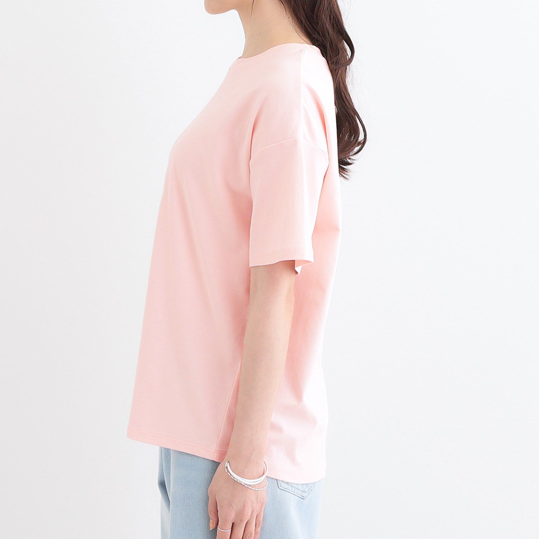 SHOO･LA･RUE「【S-LL】大人のきれいめカジュアルに フロッキーロゴTシャツ」|Tシャツ・カットソー|