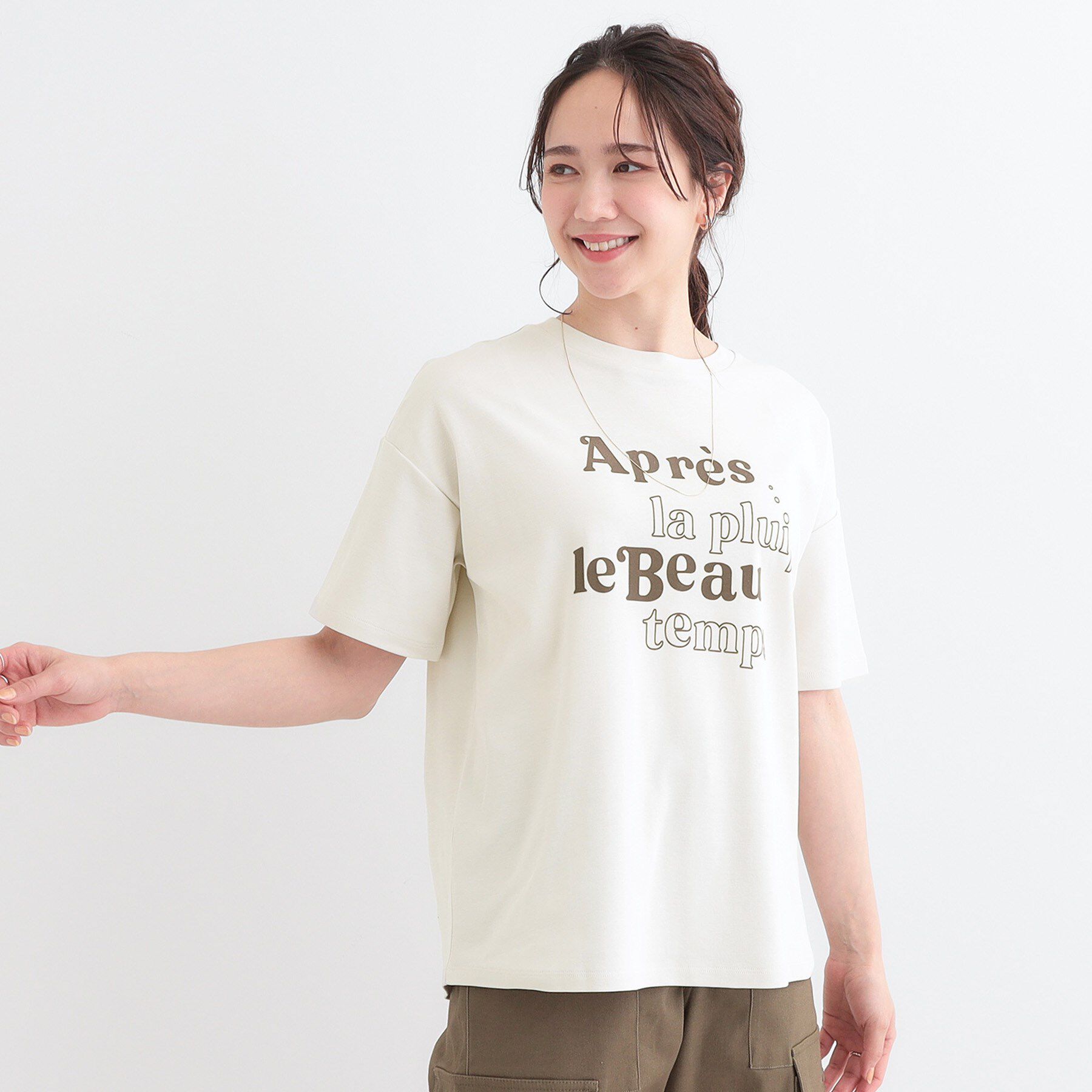 SHOO･LA･RUE「【S-LL】大人のきれいめカジュアルに フロッキーロゴTシャツ」|Tシャツ・カットソー|