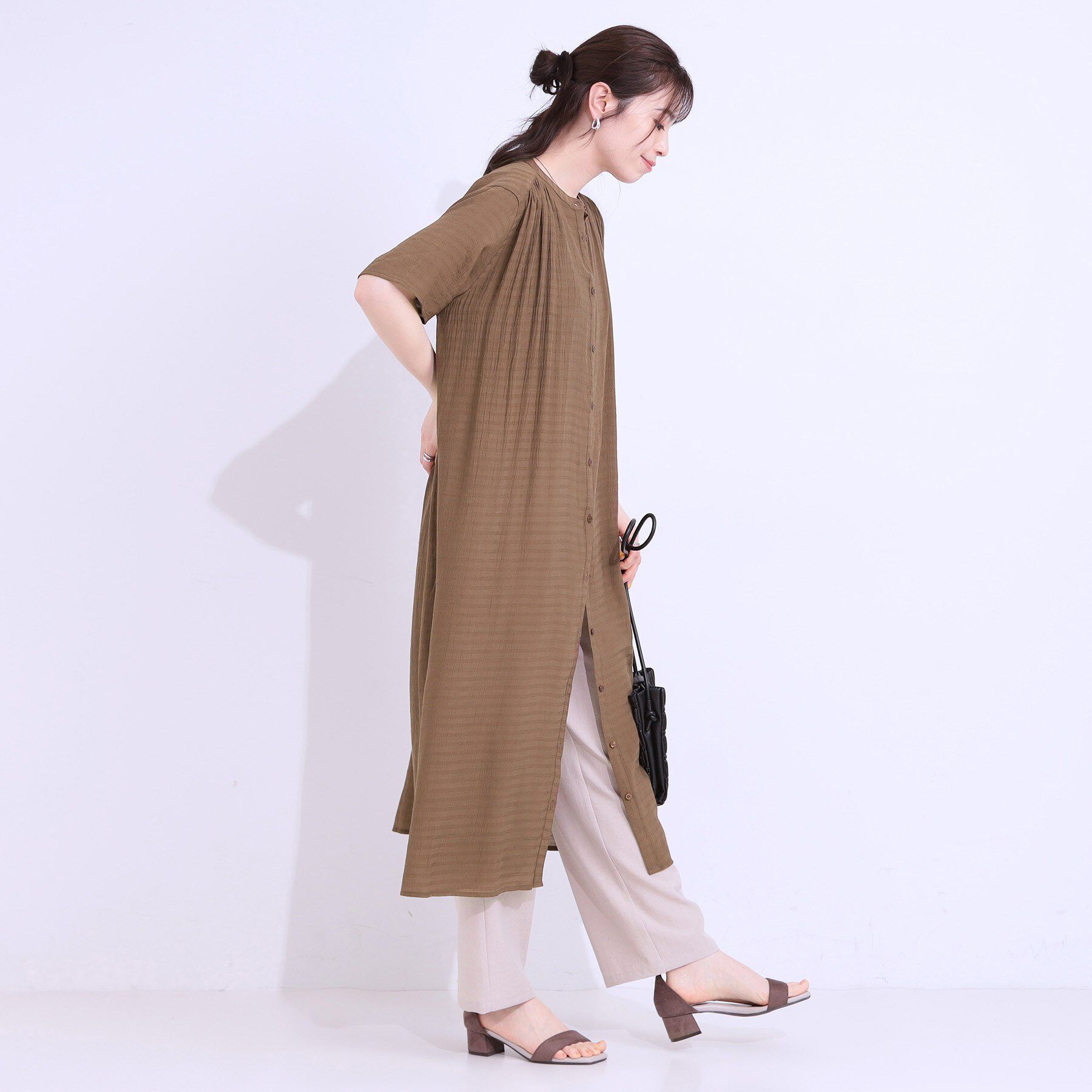 SHOO･LA･RUE「さらさら ドビーギャザー シャツワンピース」|ワンピース|