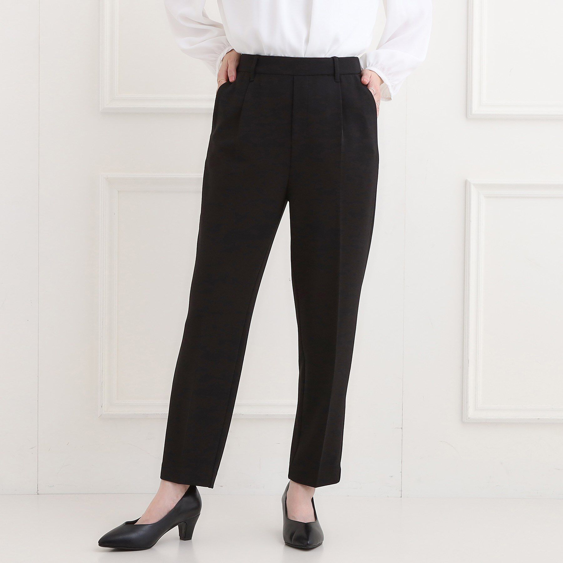 SHOO･LA･RUE「【洗濯機可/セットアップ可/S-3L】きちんと楽に。カットジョーゼット テーパードパンツ」|その他|ブラック(019)