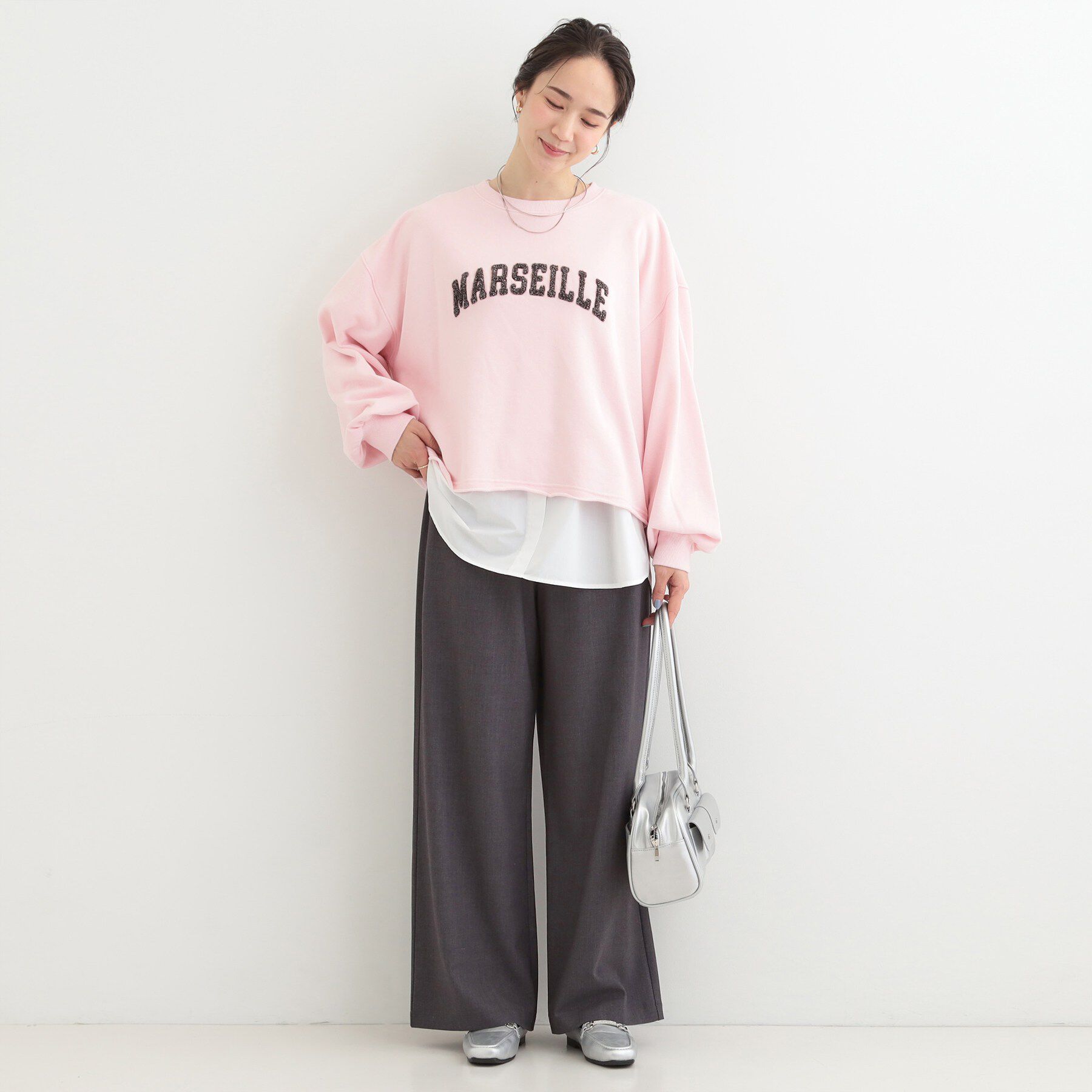 SHOO･LA･RUE「【洗濯機可/S-LL】コーデの主役になる ロゴアソート 裏毛スウェット」|パーカー|