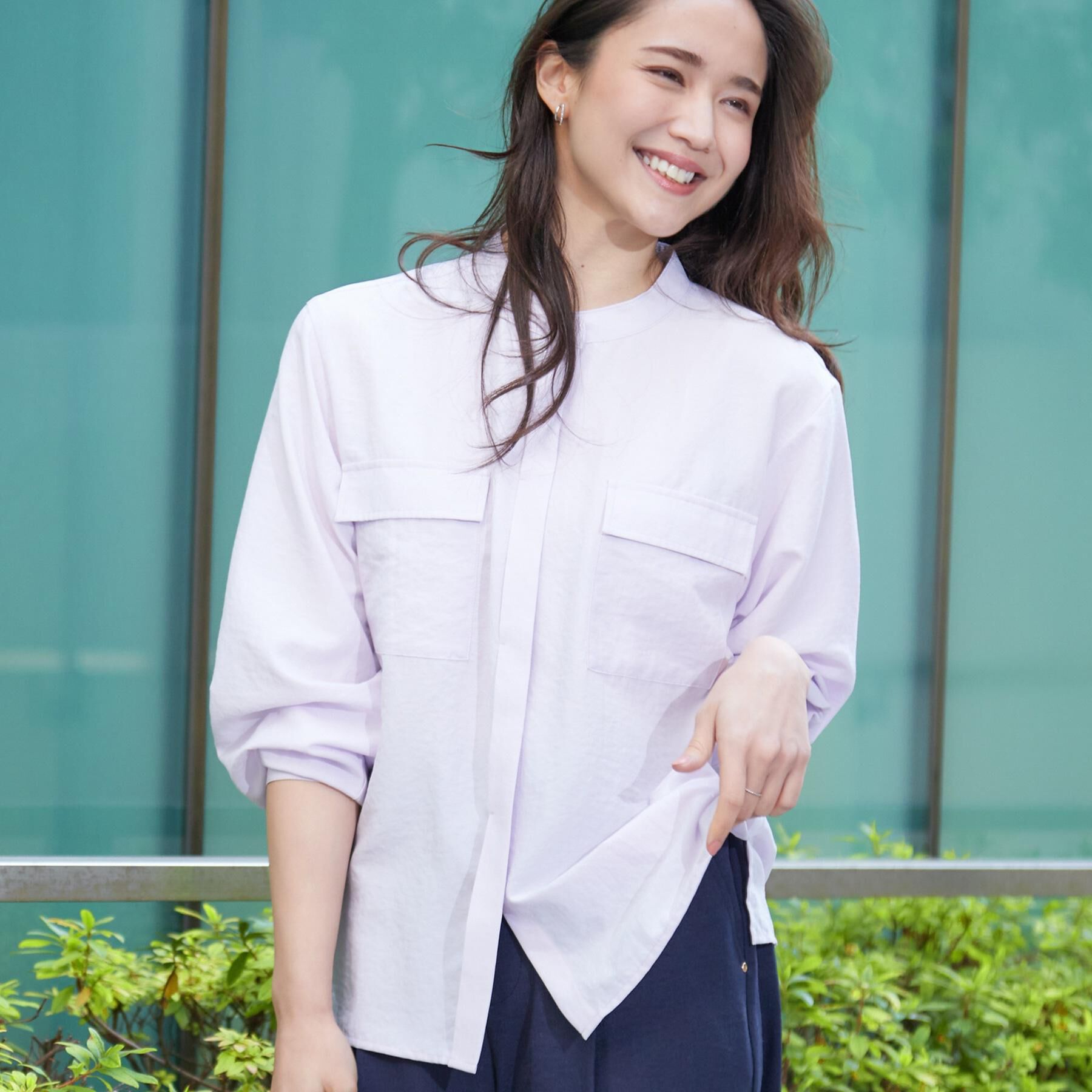 SHOO･LA･RUE「【洗濯後しわになりにくい/S-LL/UV】きれいめにもラフにも　フラップポケットがポイントのバンドカ」|シャツ・ブラウス|