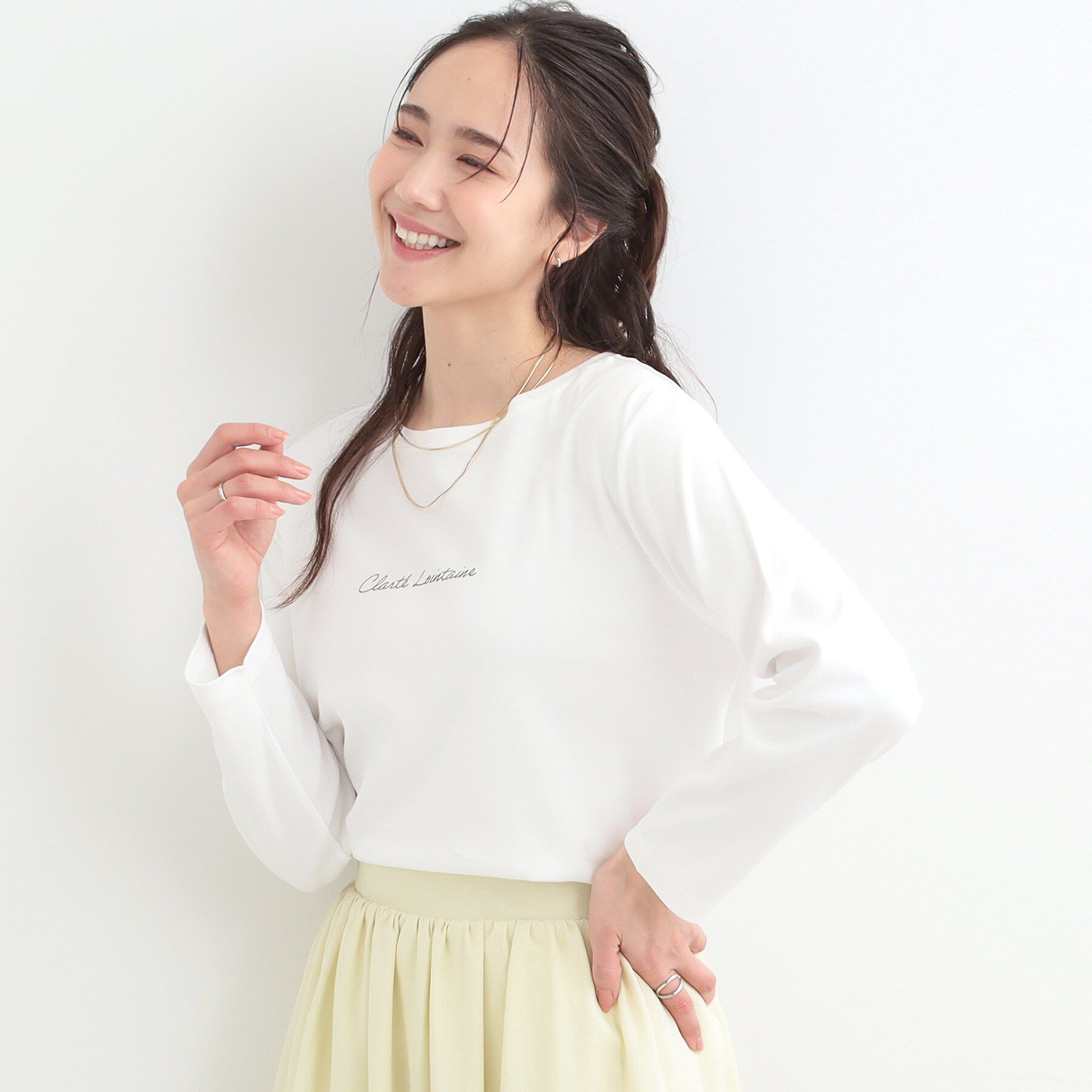 SHOO･LA･RUE「【ひんやり/UV/抗菌防臭】小さめロゴの大人スムースロンT」|Tシャツ・カットソー|