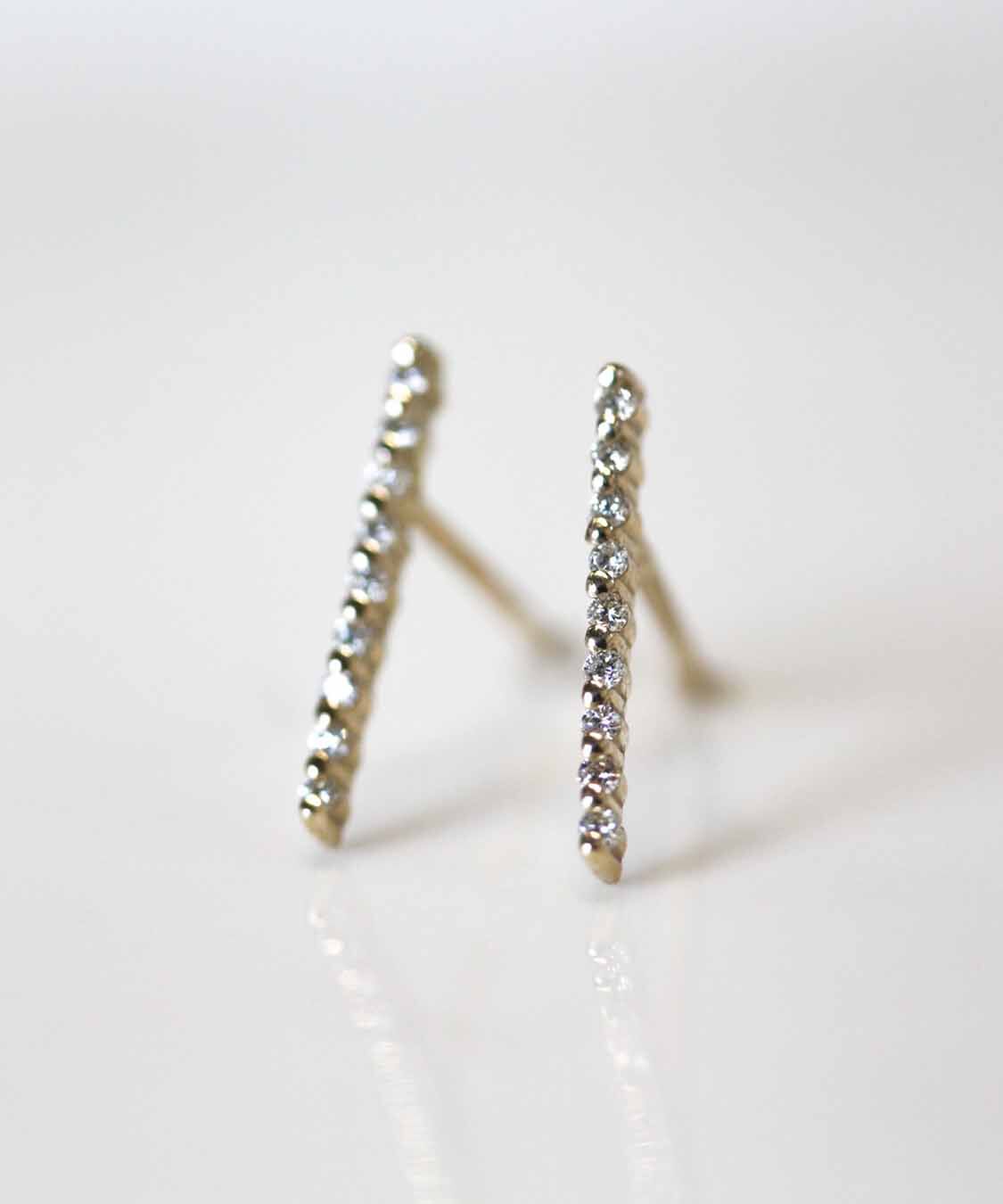  「ダイヤモンド ライン ピアス | K10YG〈世界最小〉」|ピアス|