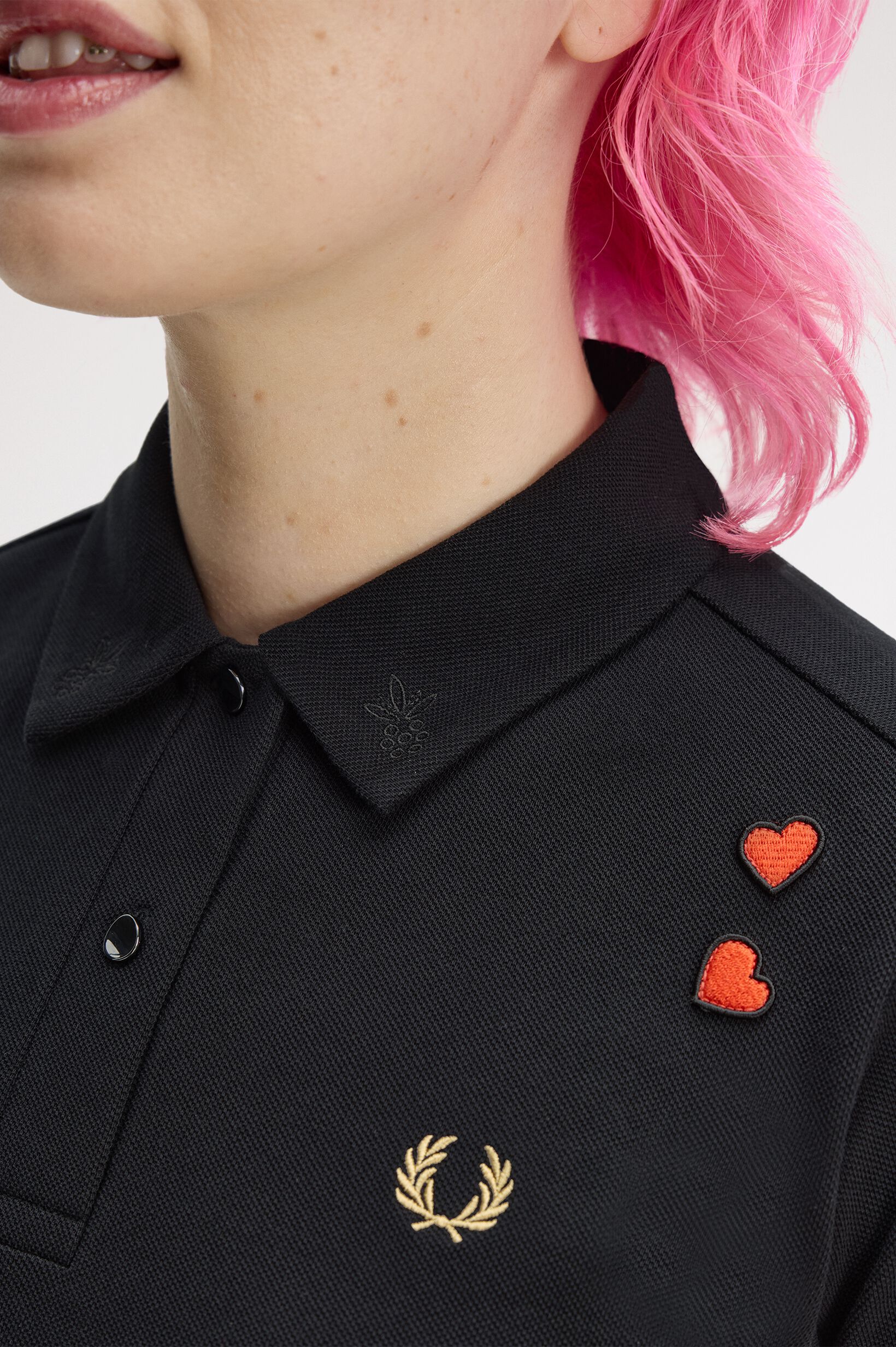 FRED PERRY 「Amy Winehouse Embroidered Detail Polo Shirt」|ポロシャツ|