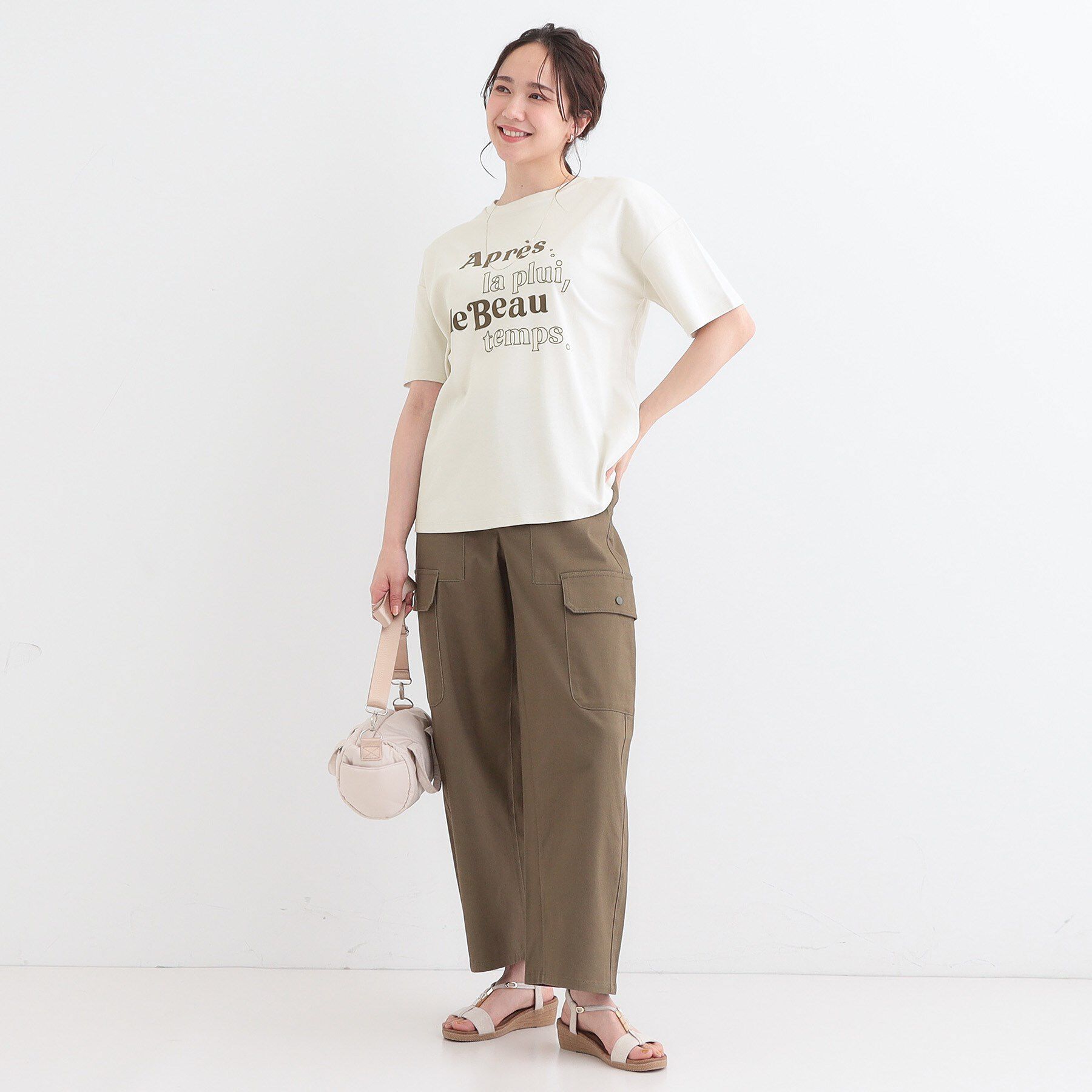 SHOO･LA･RUE「【S-LL】大人のきれいめカジュアルに フロッキーロゴTシャツ」|Tシャツ・カットソー|