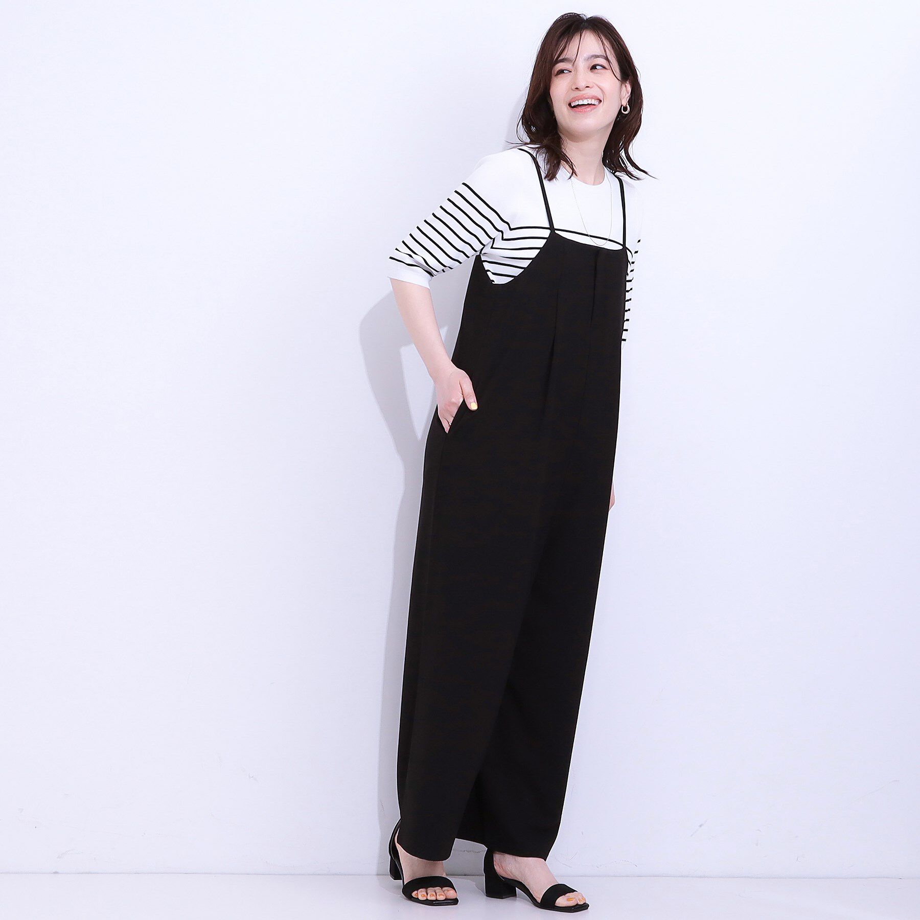 SHOO･LA･RUE「【S-LL】着丈が調節できる 大人の麻調サロペット」|オールインワン|ブラック(019)