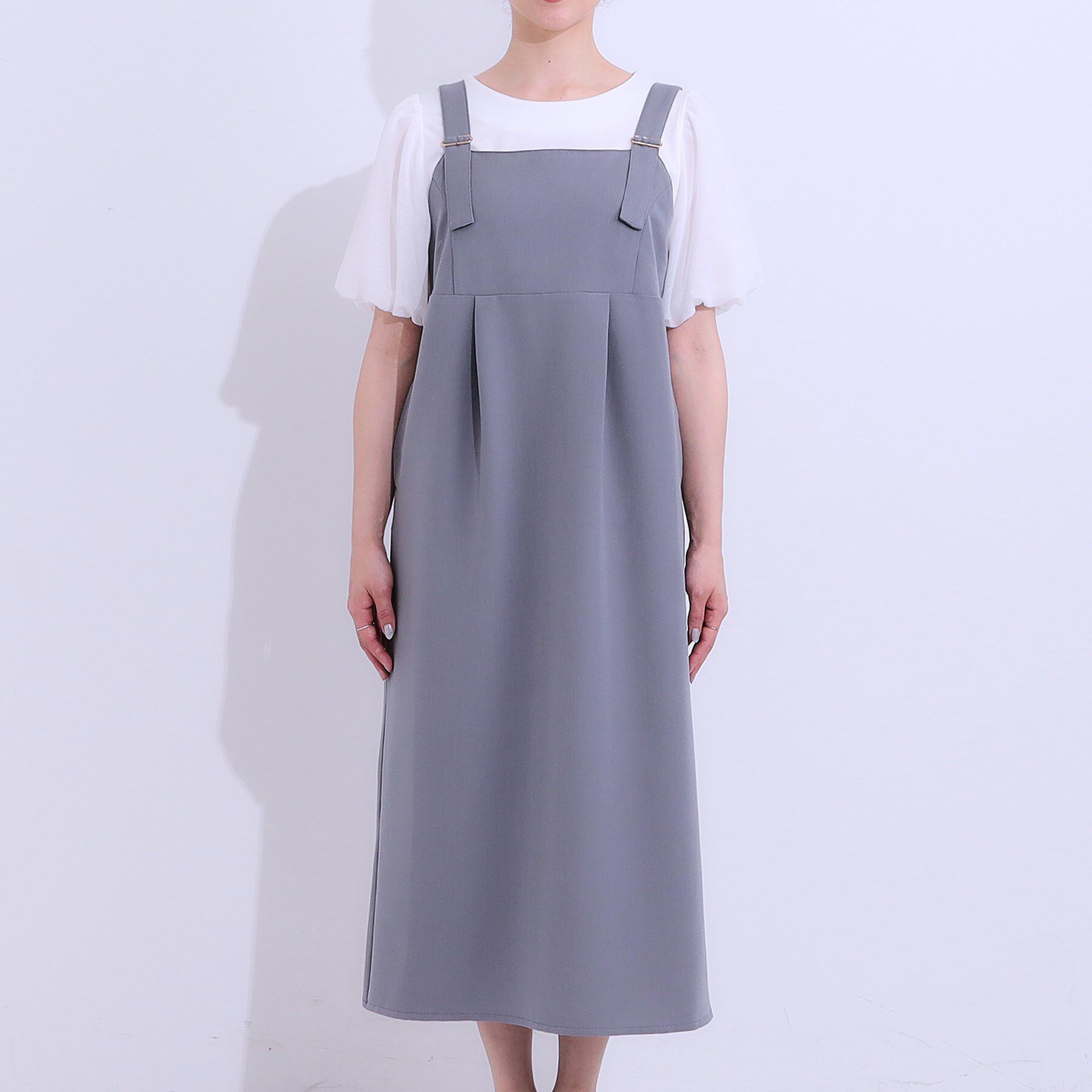 SHOO･LA･RUE「【S-LL/肩紐調整可能】Iラインシルエットですっきりと タック切替ジャンドレ」|ワンピース|