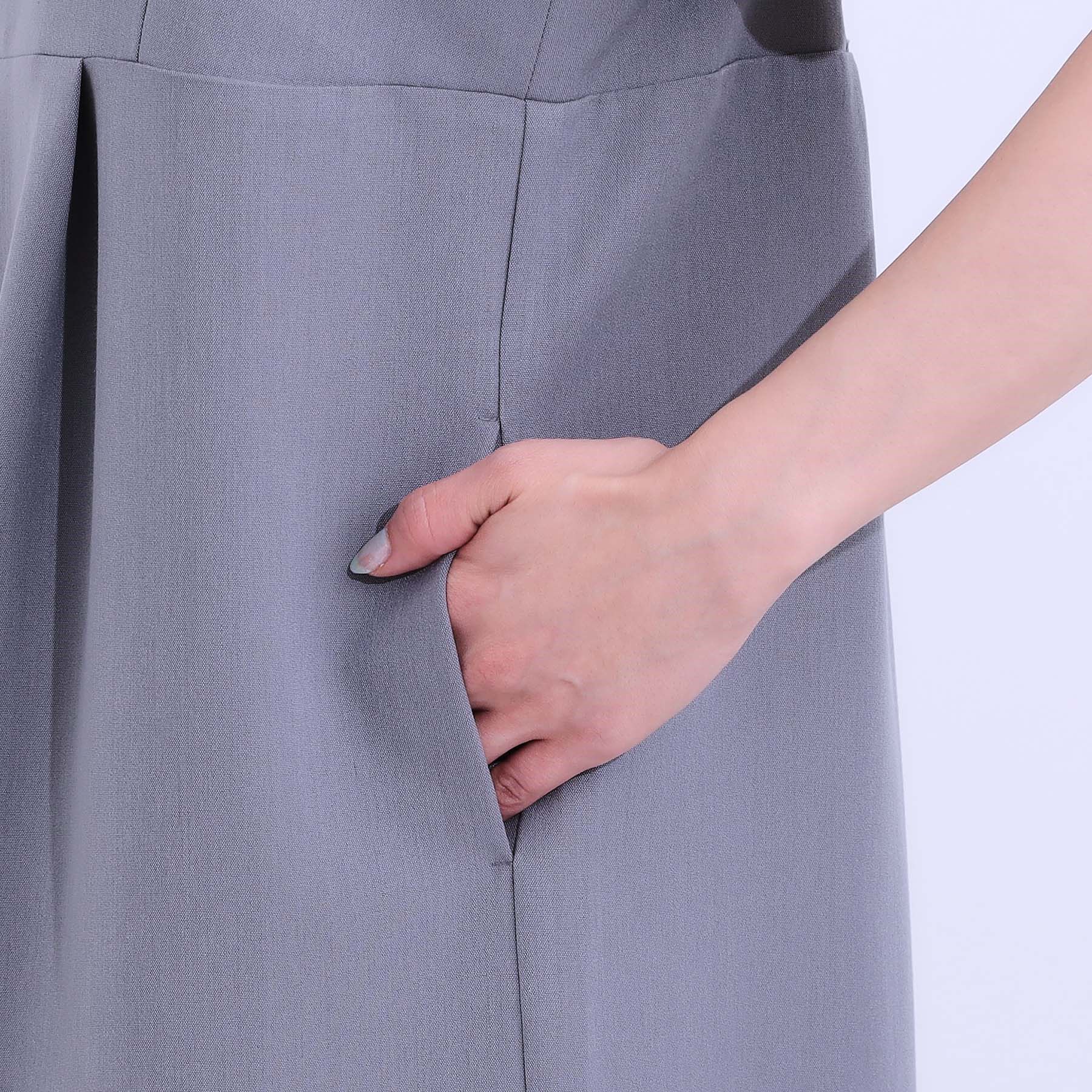 SHOO･LA･RUE「【S-LL/肩紐調整可能】Iラインシルエットですっきりと タック切替ジャンドレ」|ワンピース|