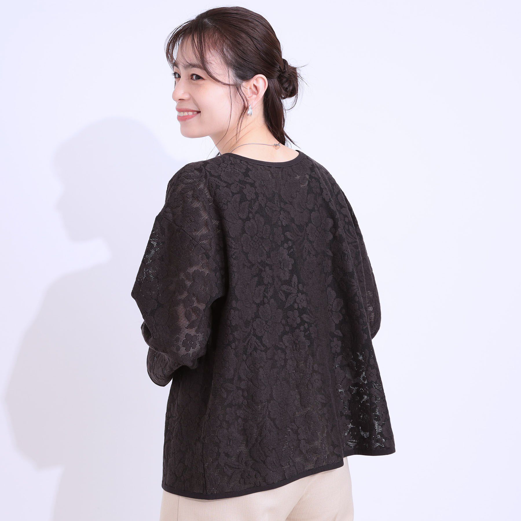 SHOO･LA･RUE「【前後2WAY/S-LL】メッシュ&times;レースがこなれ見え リボントップス」|Tシャツ・カットソー|
