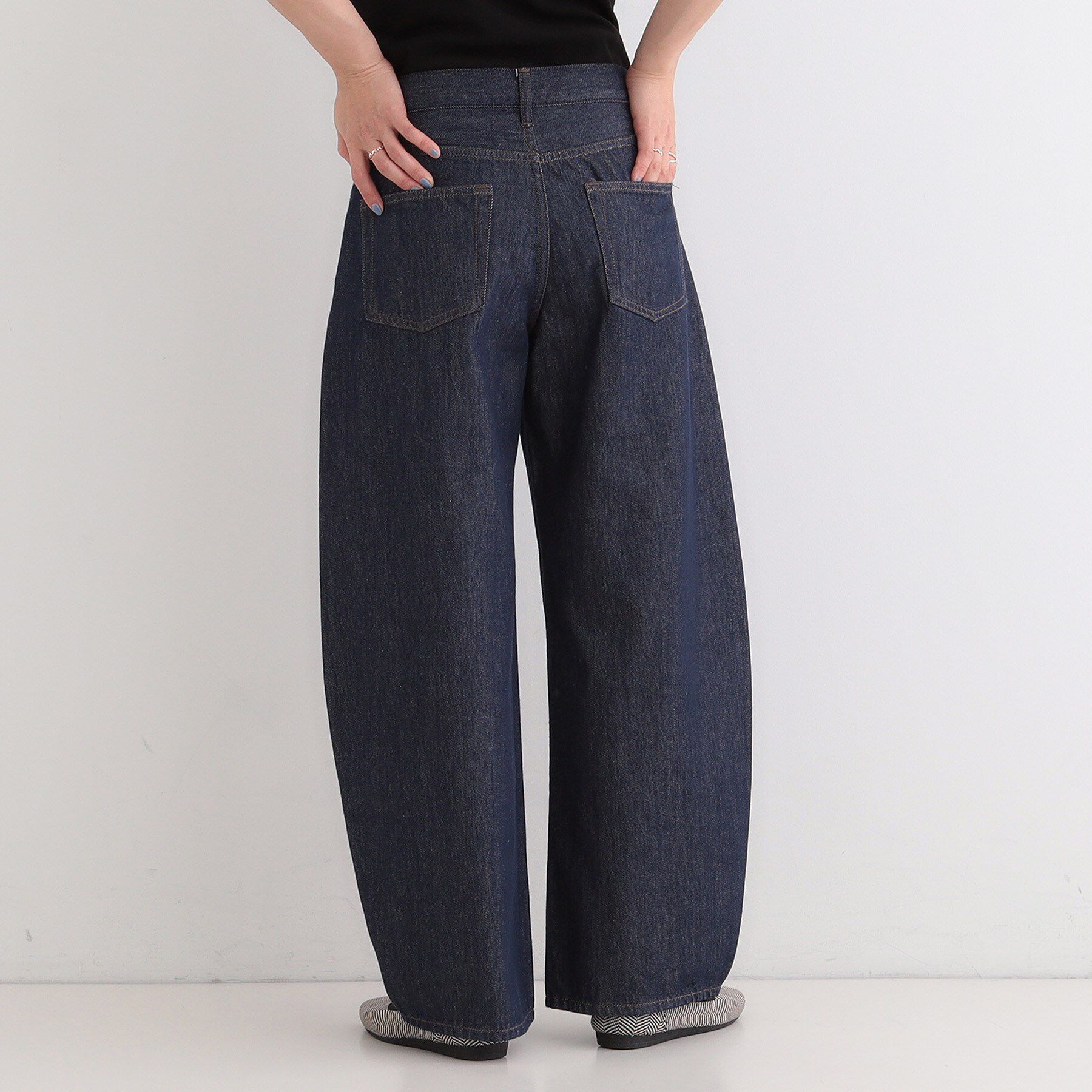 SHOO･LA･RUE「【SHOO・LA・RUE DENIM】ゆるっと決まる こなれカーブデニムパンツ」|デニム|