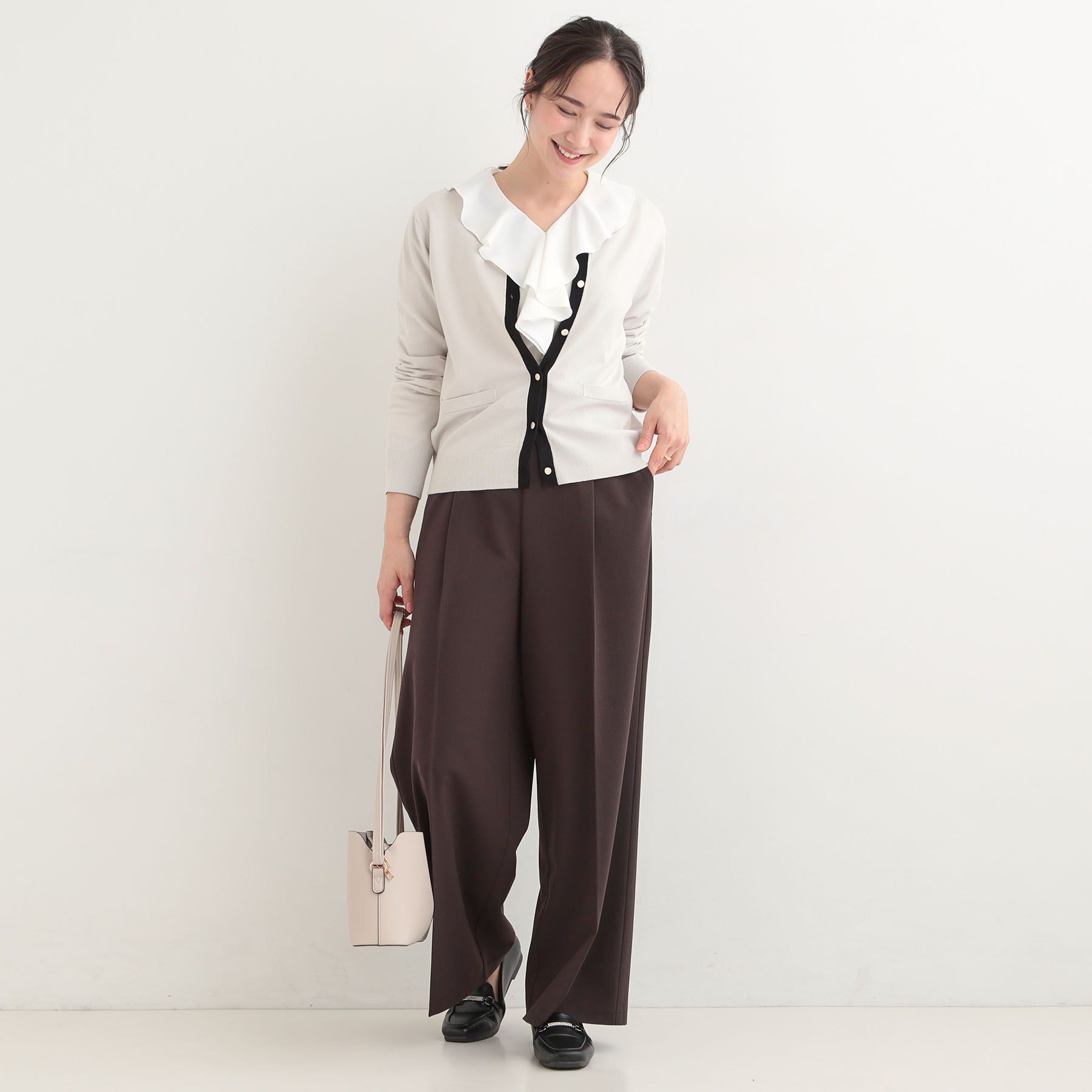 SHOO･LA･RUE「【洗濯機可/S-LL/アンサンブル可】パールボタンが上品　華やぎ配色カーディガン」|カーディガン|