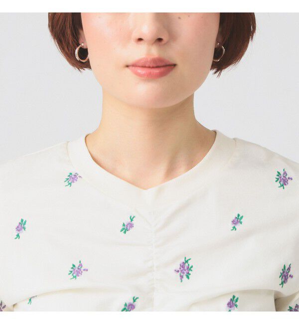 Ray BEAMS 「フラワー 刺繍 シャーリング Tシャツ　　26SS 花柄 洗える コンパクトTシャツ 」|Tシャツ・カットソー|
