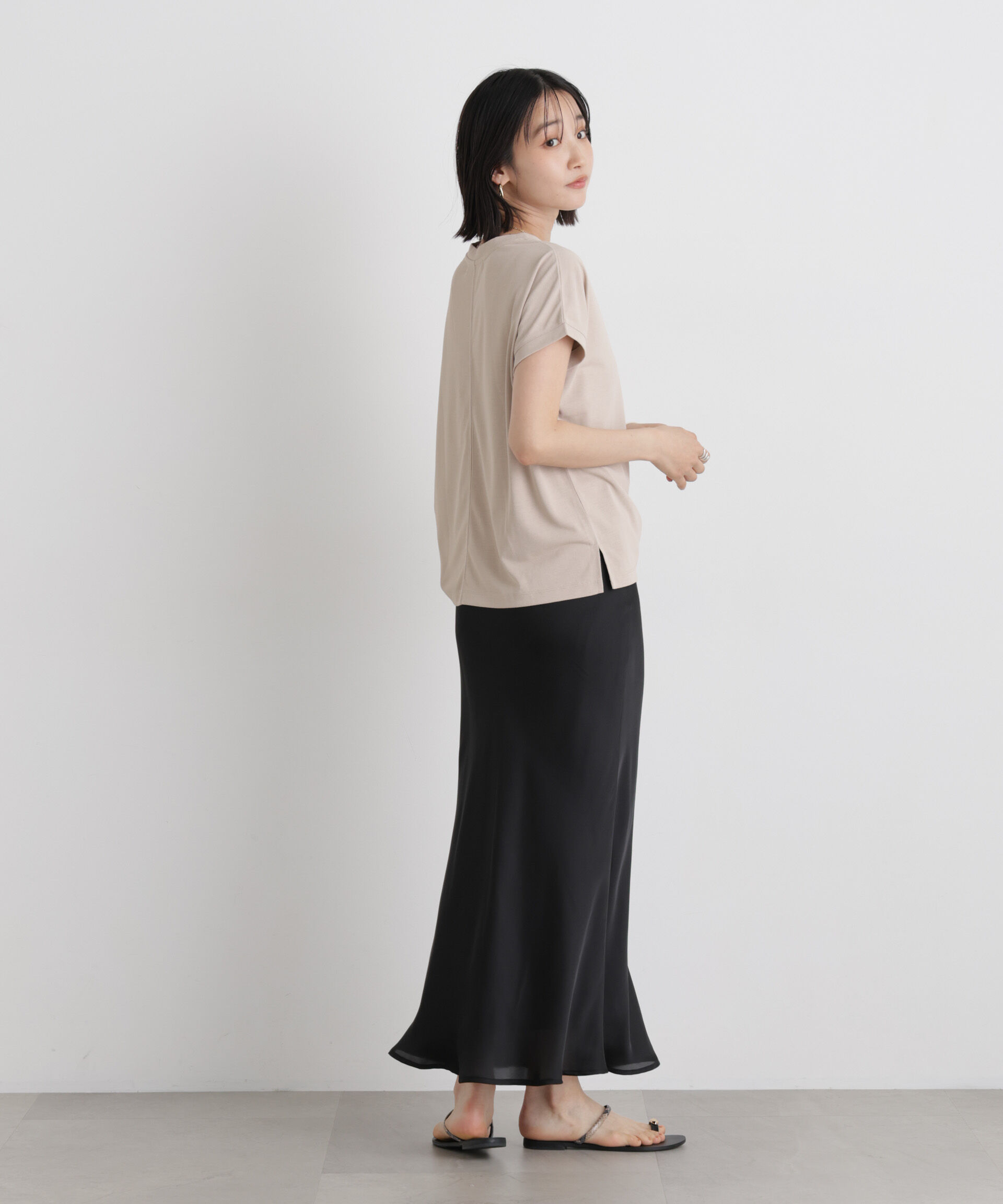 nano･universe「汗隠糸加工&多彩機能カットソー素材 ドルマンフレンチトップス」|Tシャツ・カットソー|