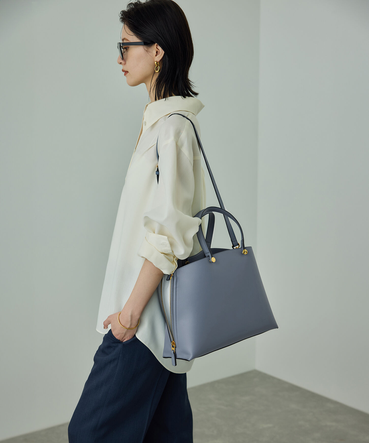 ROPE「【E'POR】Y BAG Medium【軽量】【25AW】」|ショルダー・メッセンジャー|ブルー系(45)