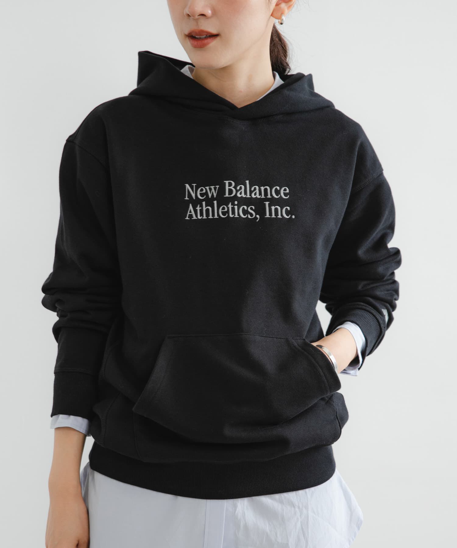 URBAN RESEARCH「NEW BALANCE　Athleticsクラシックスフーディ」|パーカー|