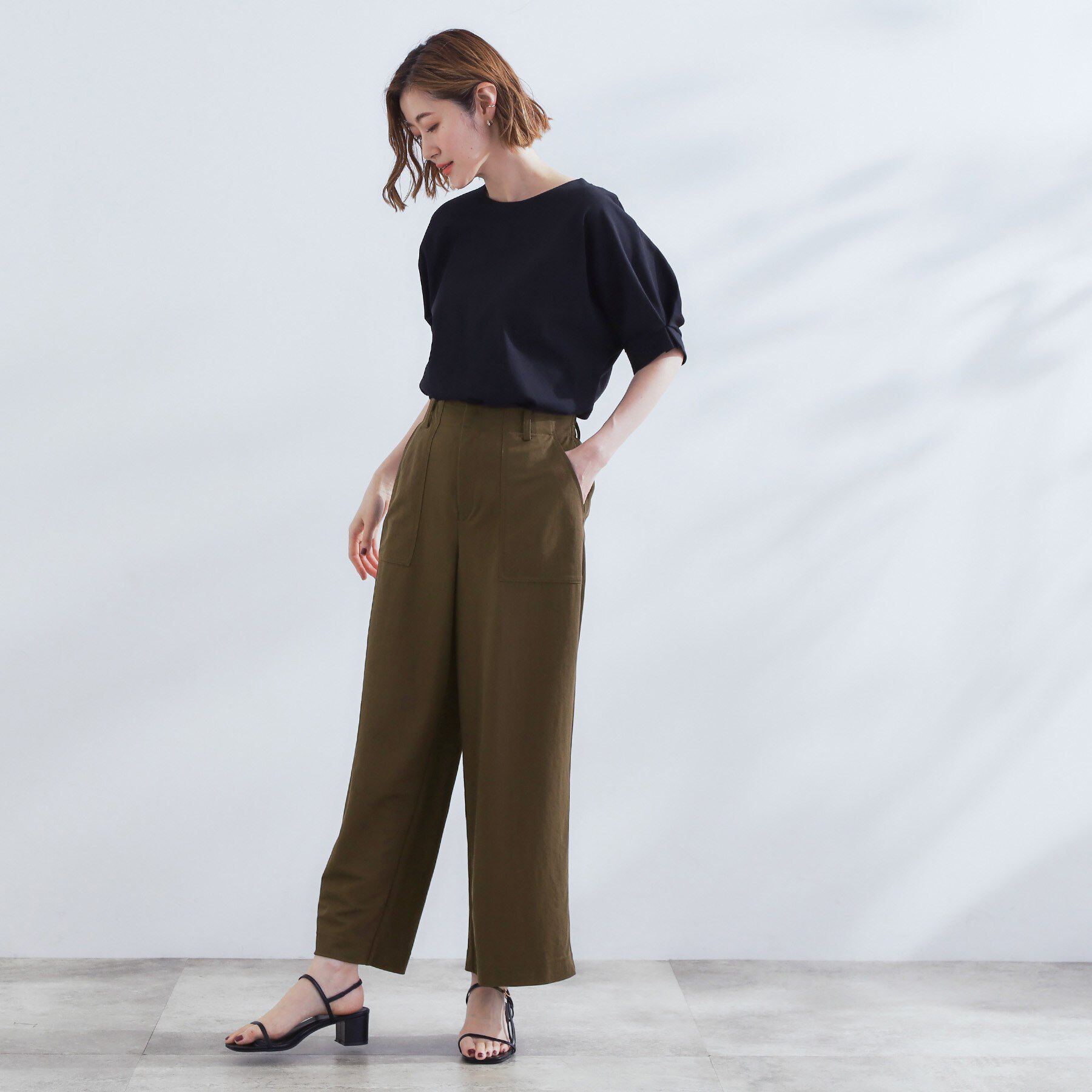 grove「【接触冷感】見た目はきちんと、着心地はらくちん クロップドベイカーパンツ」|その他|