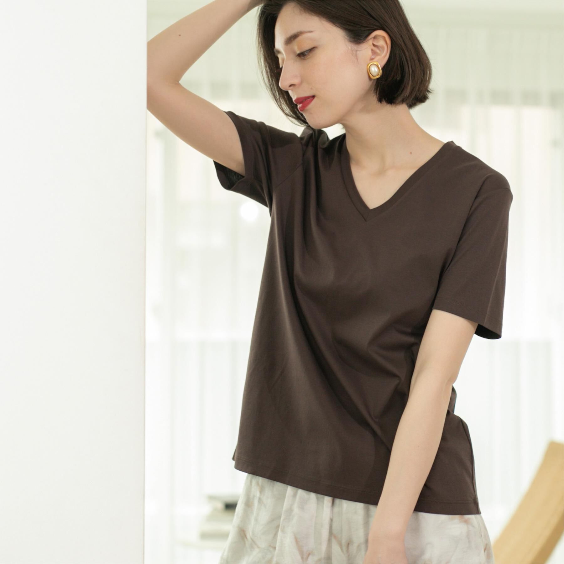 OPAQUE.CLIP「《5色展開／SS-LLサイズ》VネックベーシックTシャツ【接触冷感／洗濯機洗い可】」|Tシャツ・カットソー|ブラウン(044)